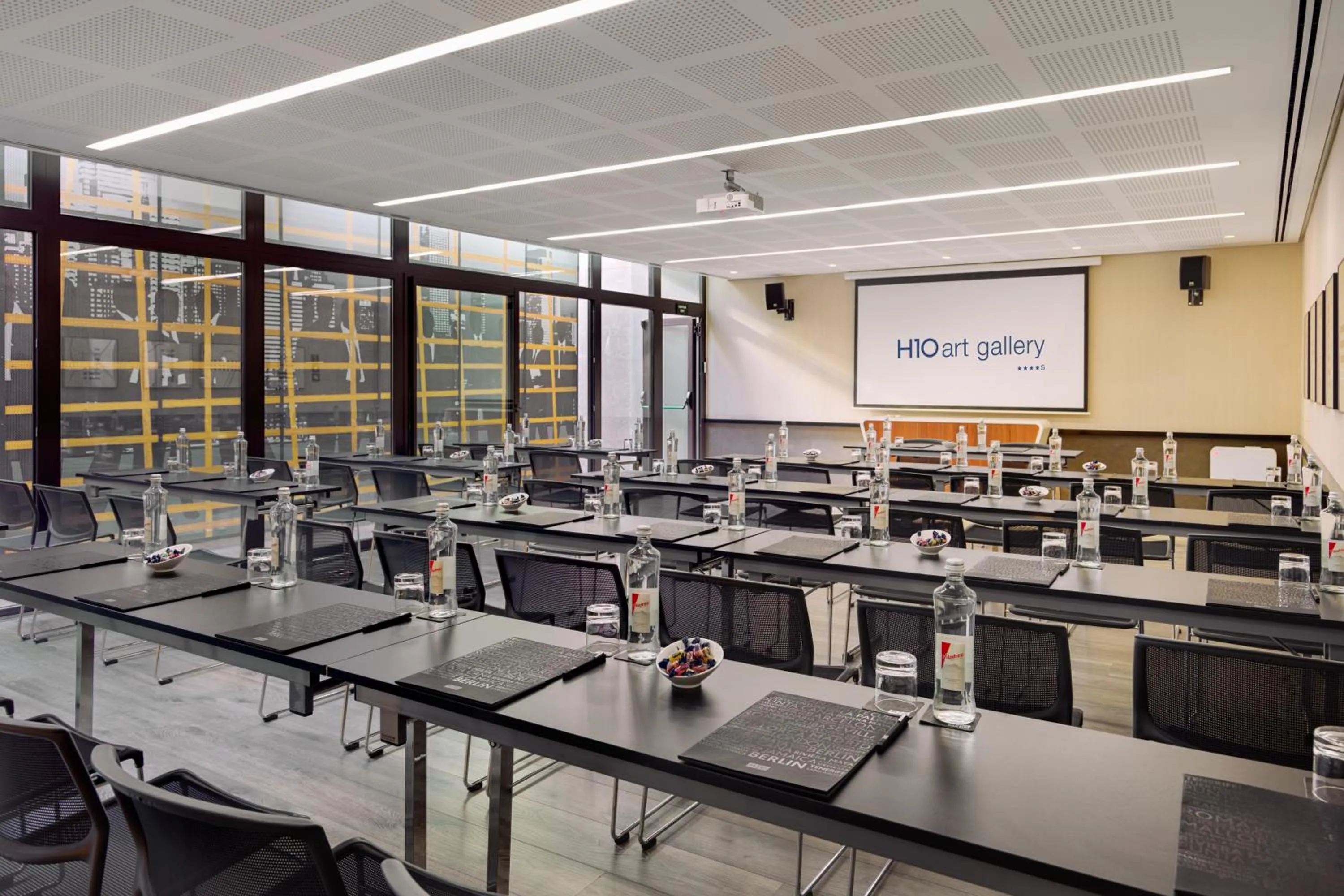 Meeting/conference room in H10 Art Gallery 4* Sup