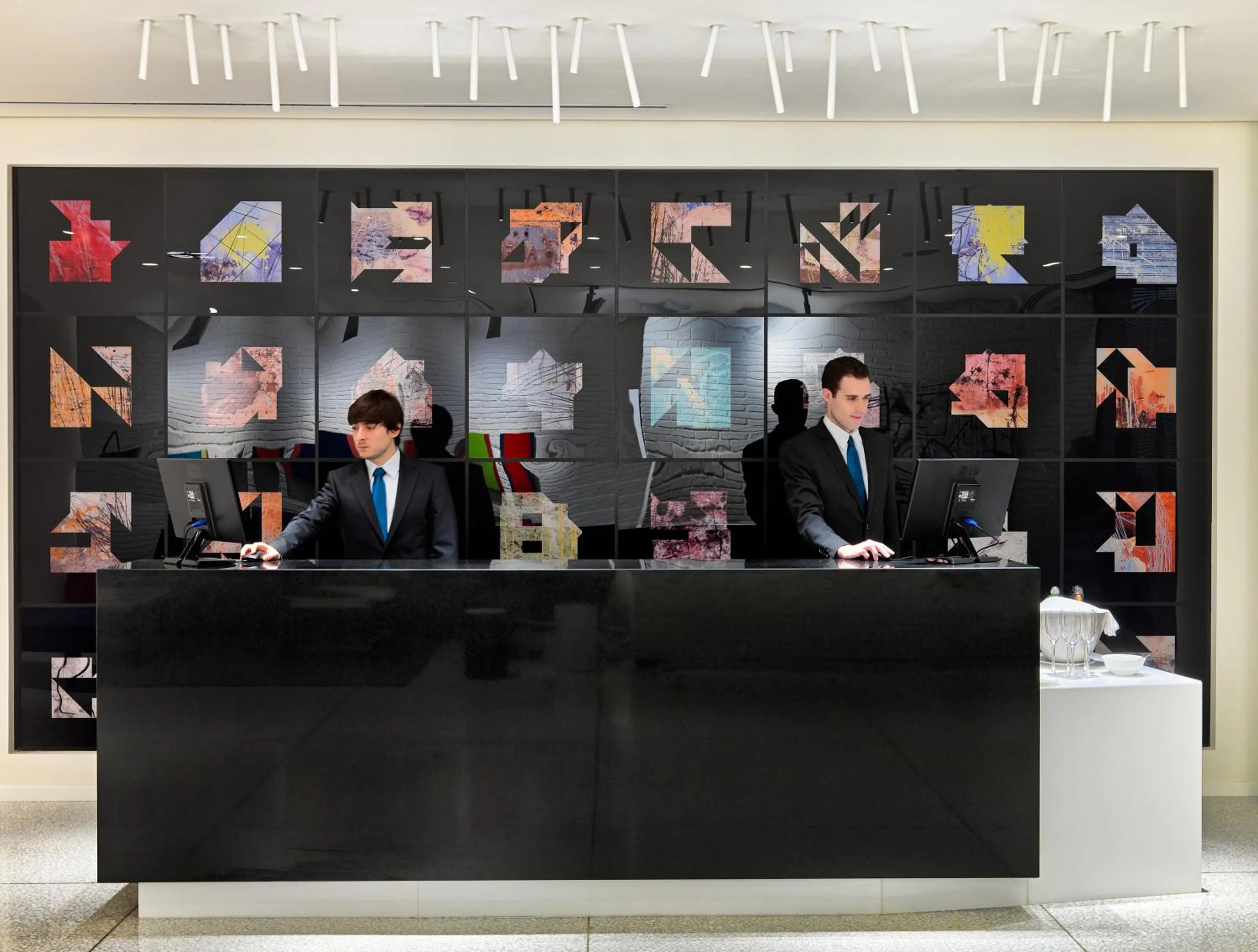 Lobby or reception in H10 Art Gallery 4* Sup