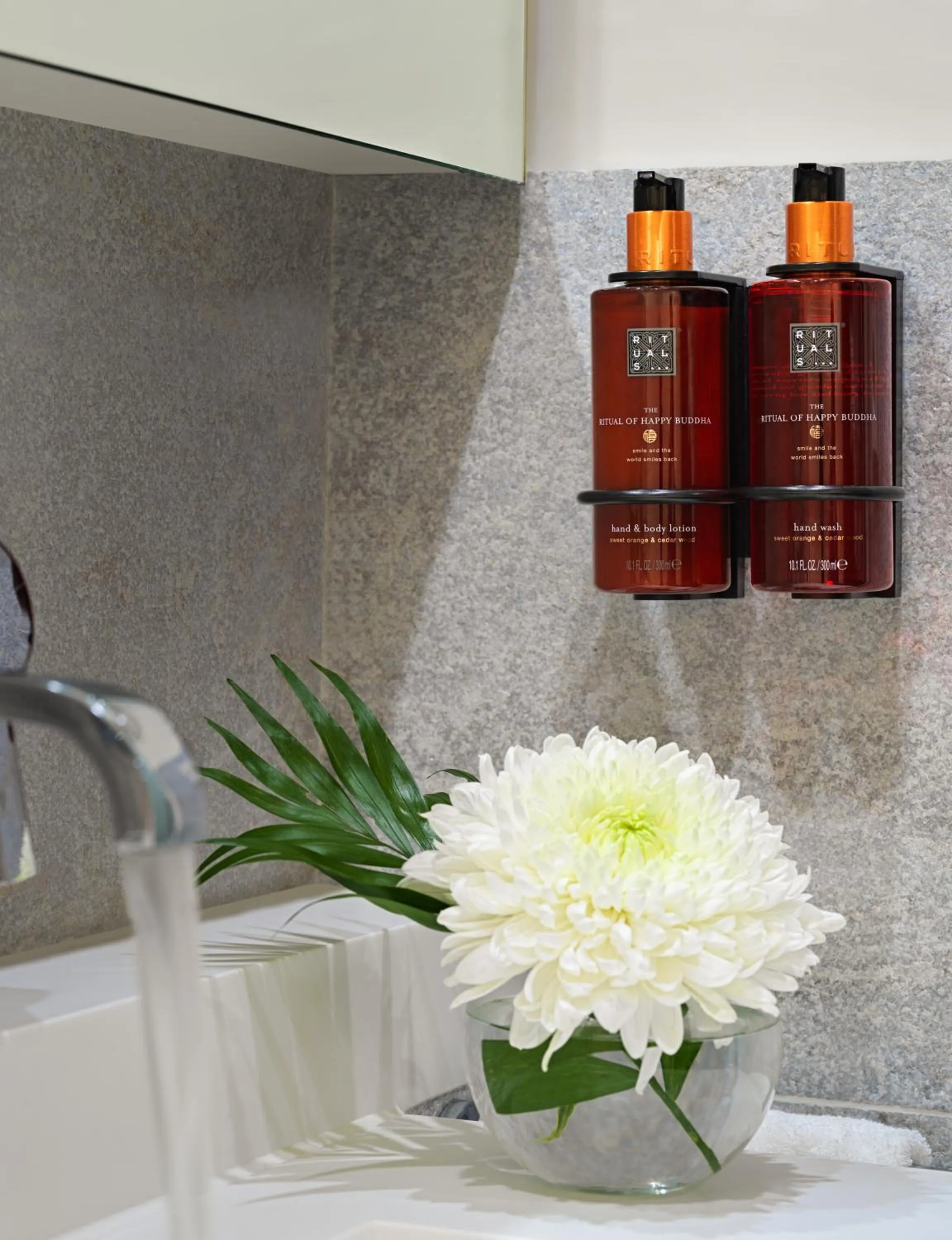 Bathroom in H10 Art Gallery 4* Sup