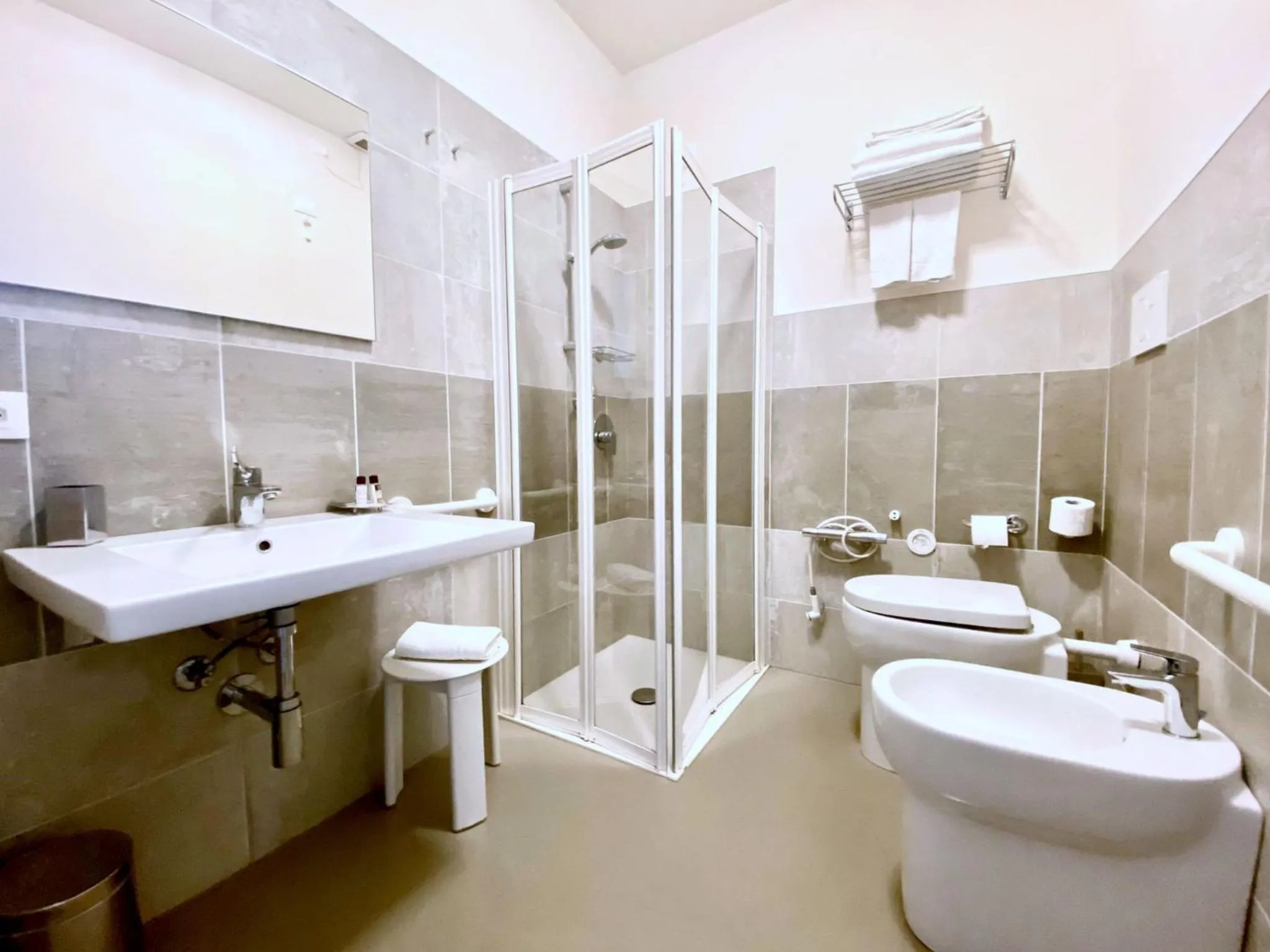 Bathroom in Hotel Maioli - Colazione XXL fino alle 12