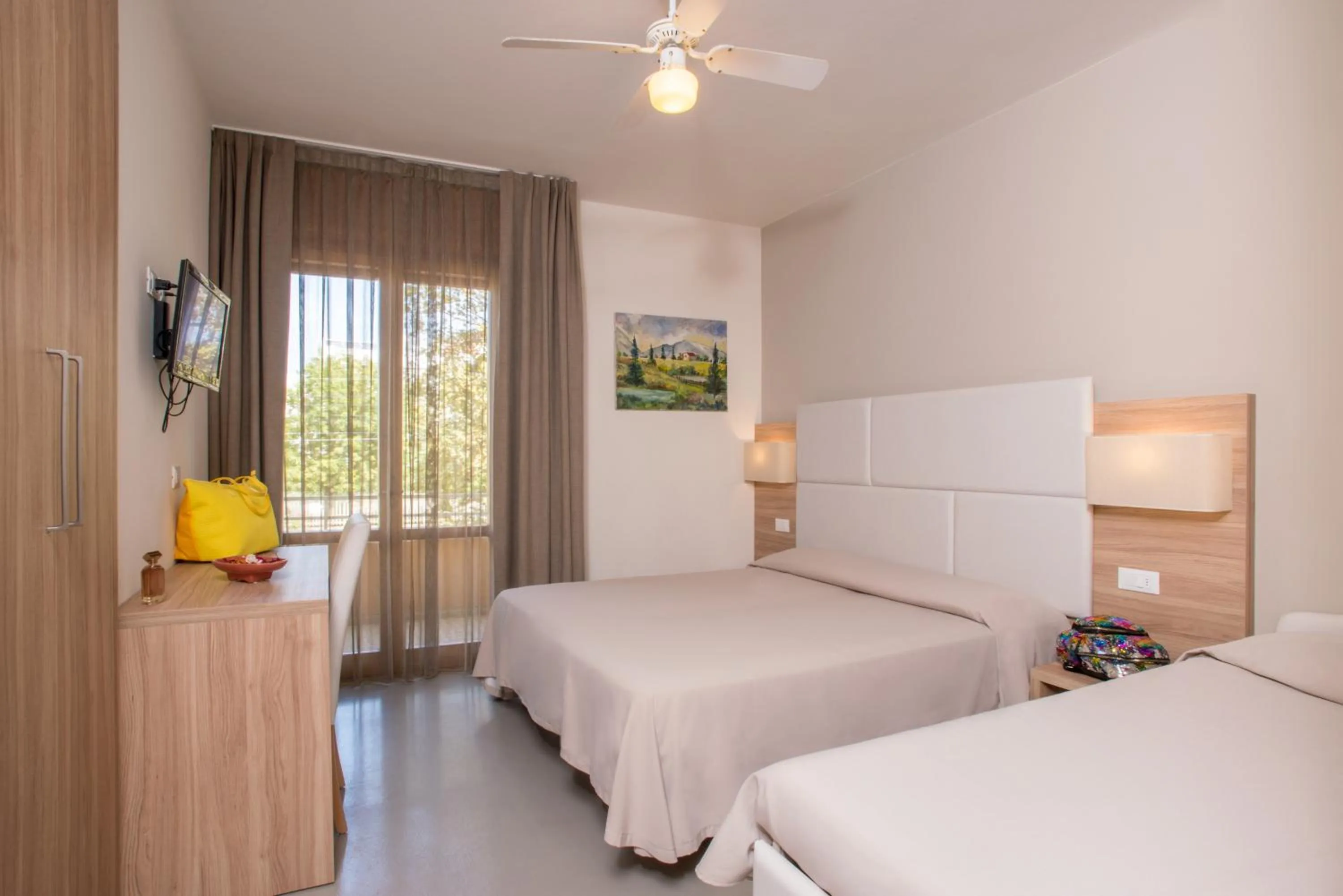 Bedroom, Bed in Hotel Maioli - Colazione XXL fino alle 12