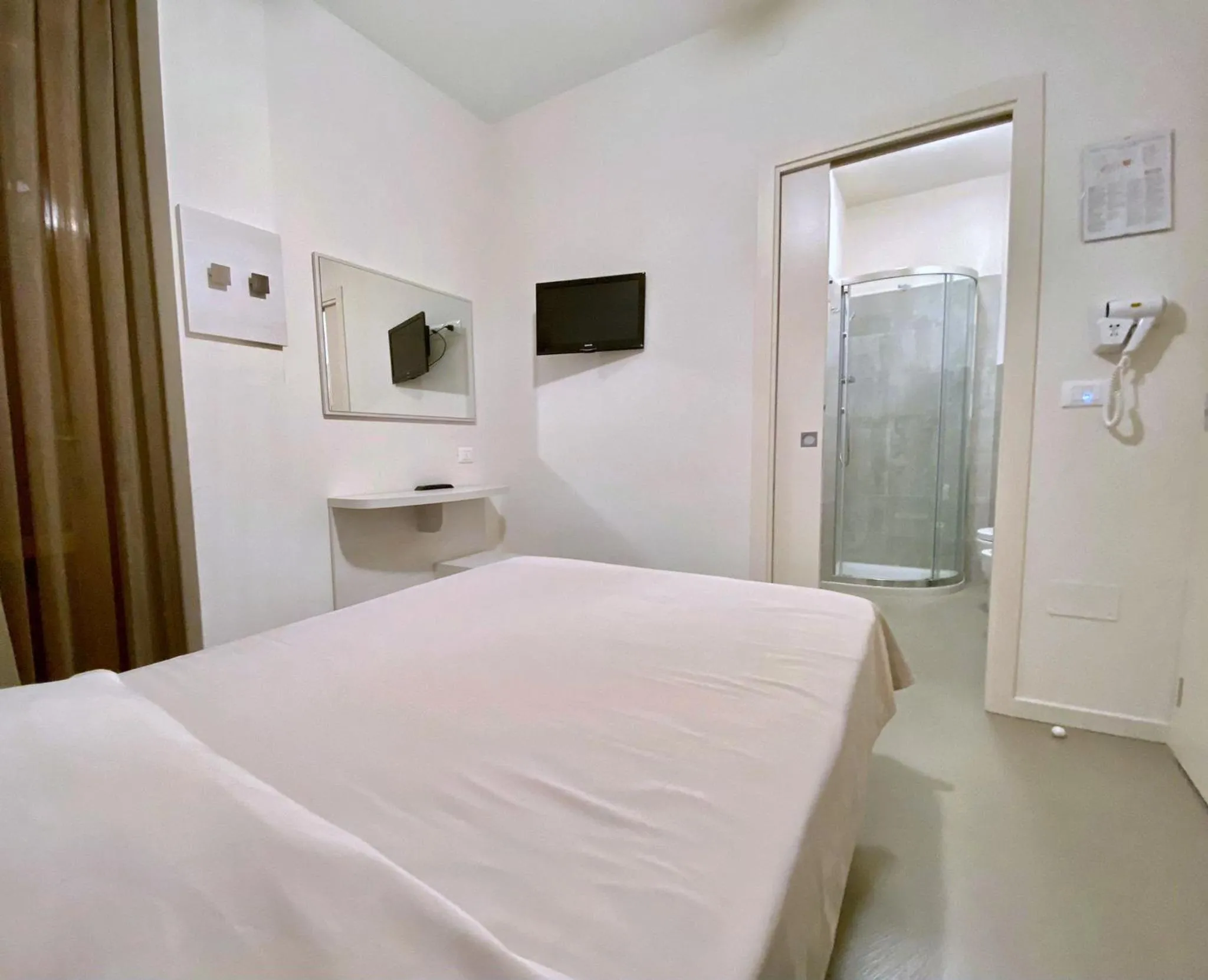 Bedroom, Bed in Hotel Maioli - Colazione XXL fino alle 12