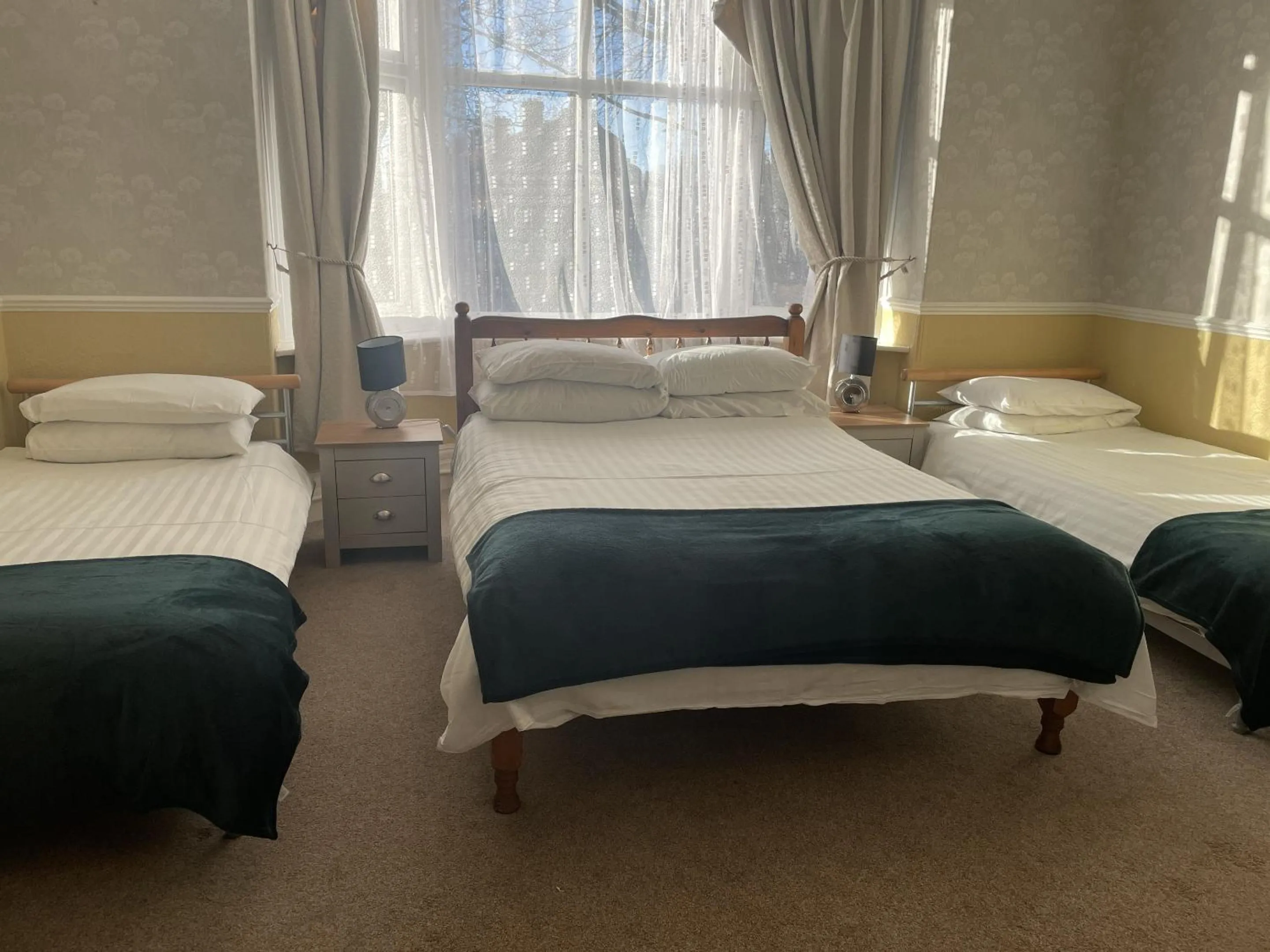 Bedroom, Bed in Emerald Residence