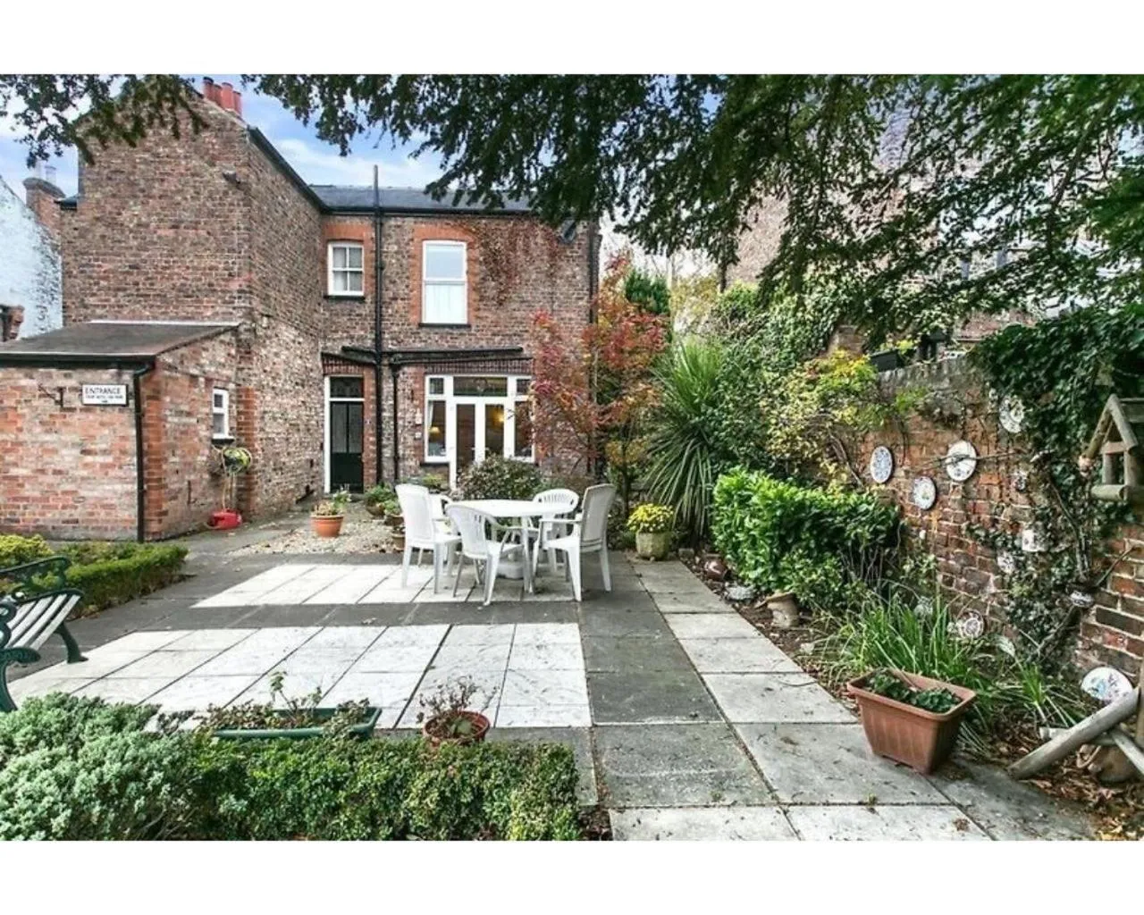 Property building in Emerald Residence