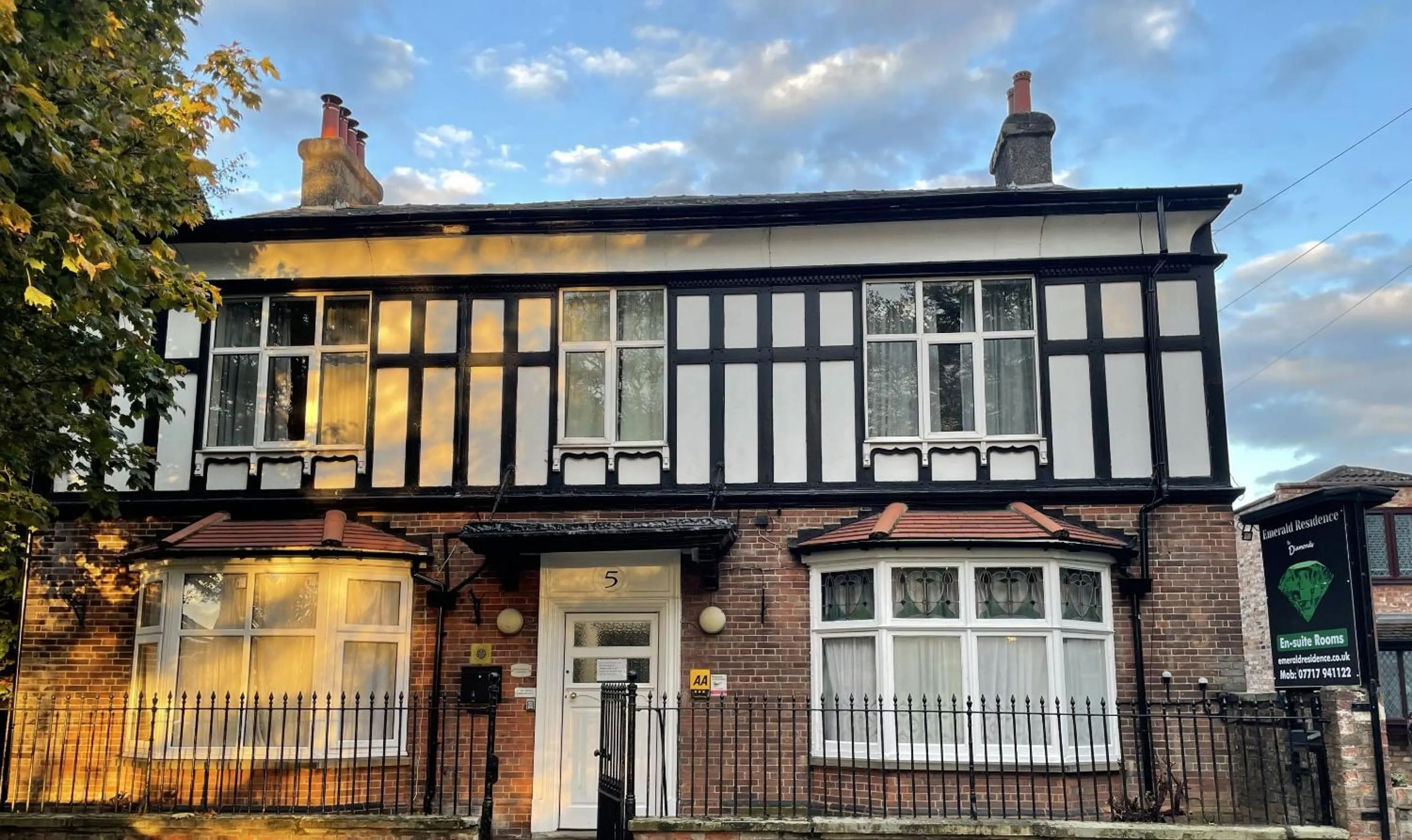Lobby or reception in Emerald Residence