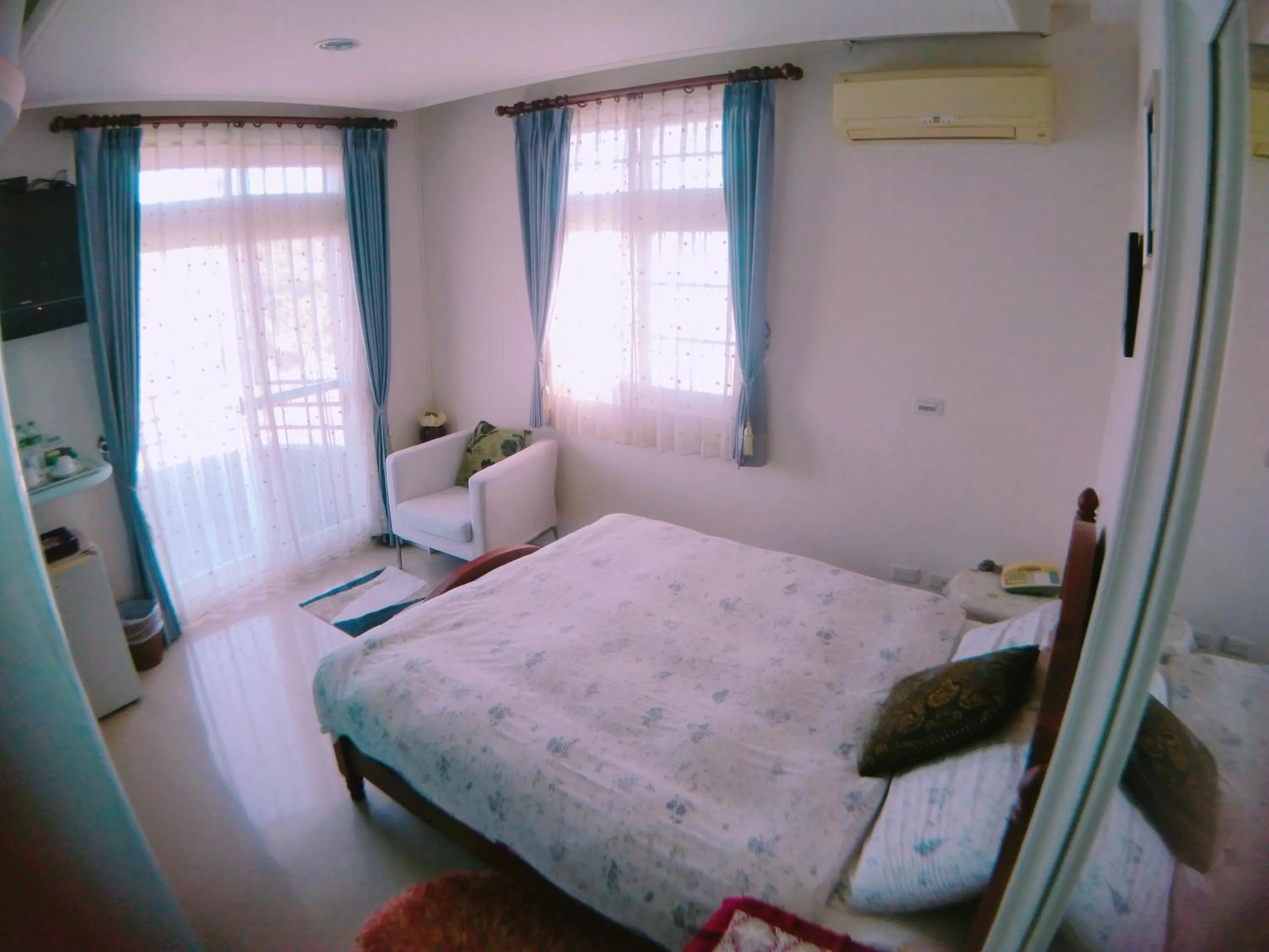 bunk bed, Bed in Riverside B&B