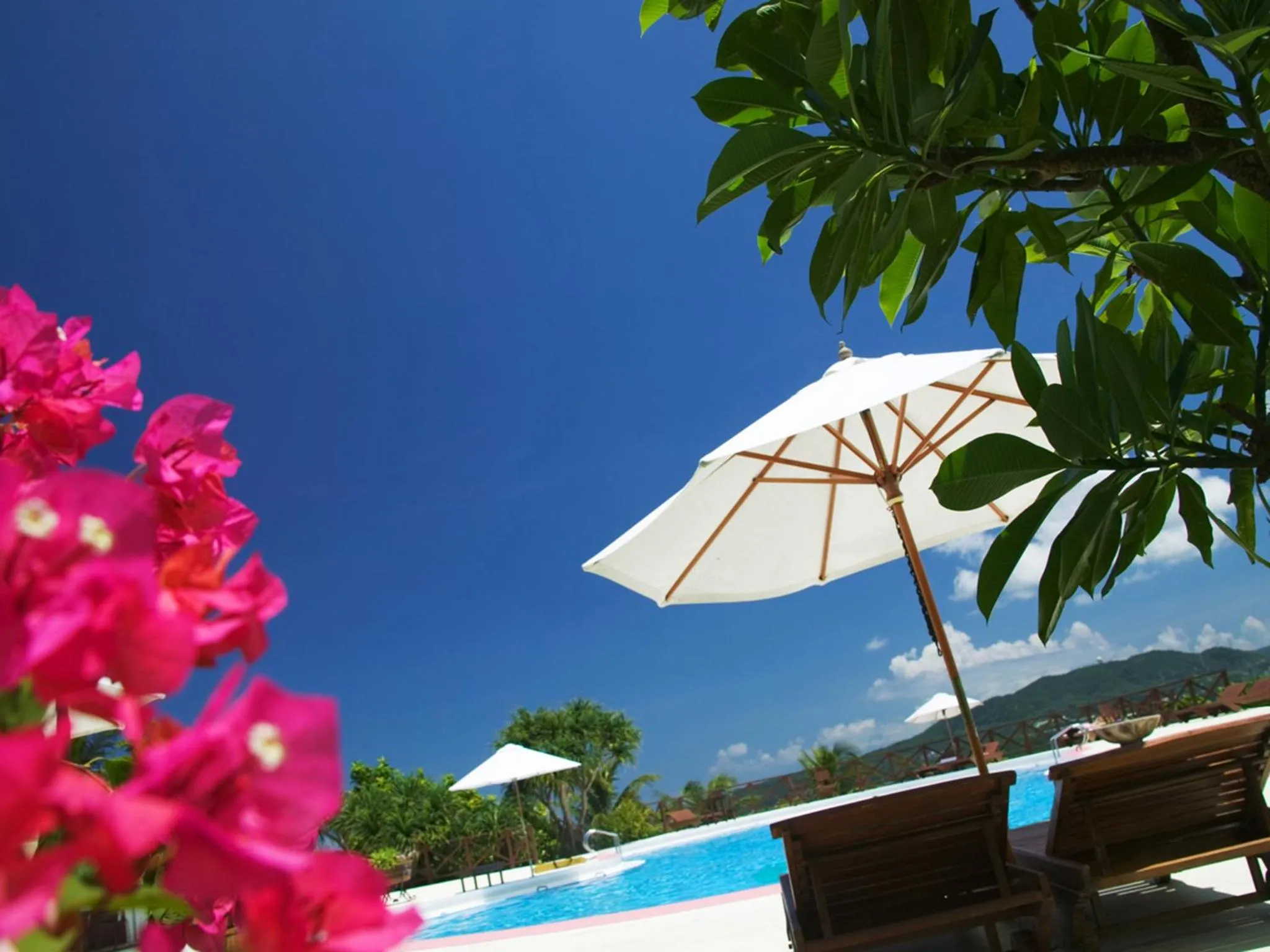 Swimming pool in Coco Garden Resort Okinawa