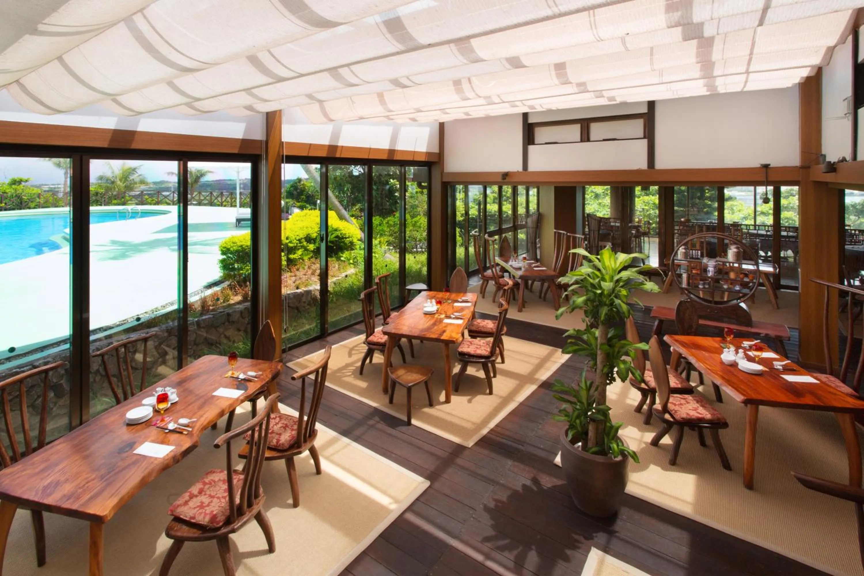 Restaurant/places to eat in Coco Garden Resort Okinawa