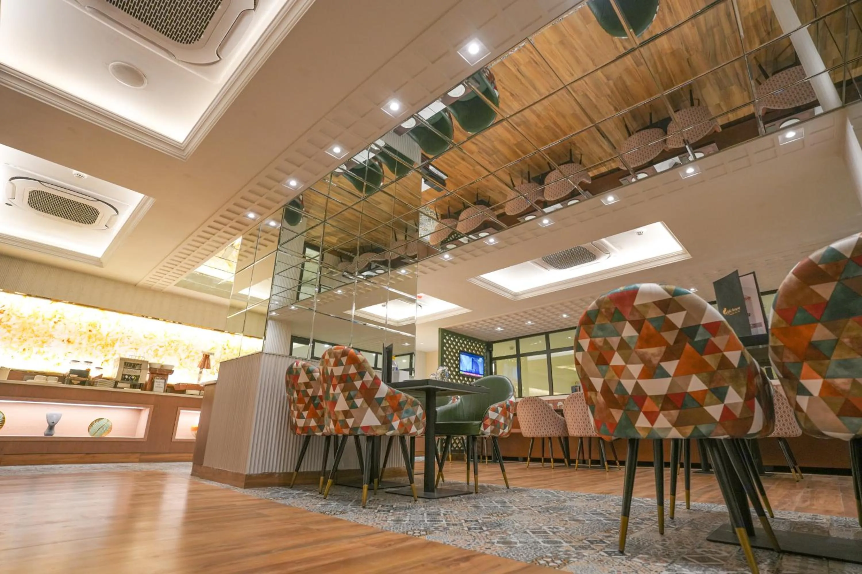 Restaurant/places to eat in Atithi House