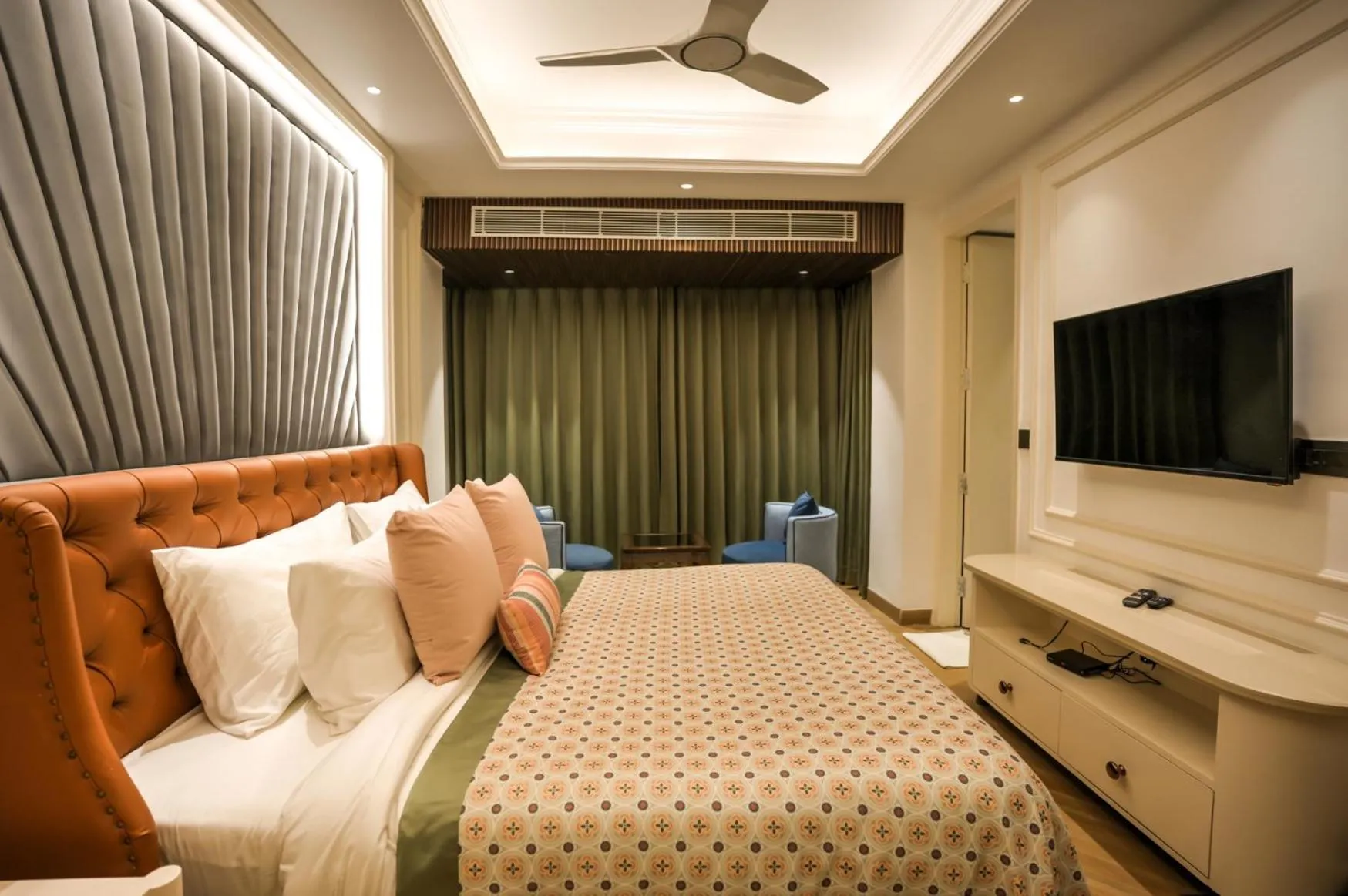 Photo of the whole room, Bed in Atithi House