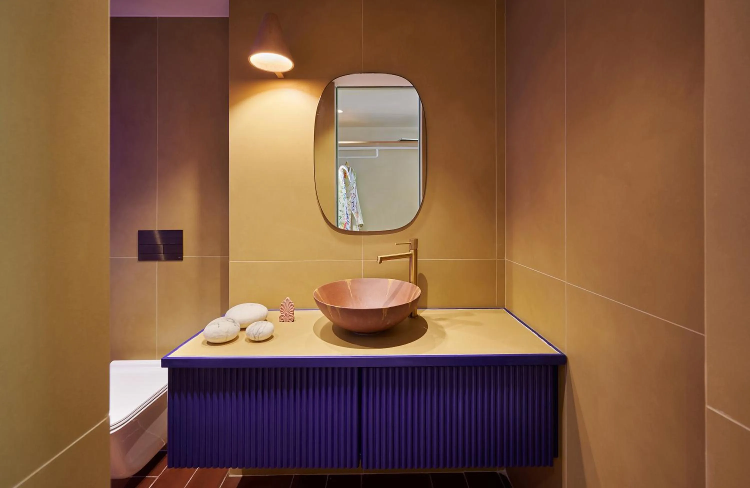 Bathroom in LOOM ATHENS