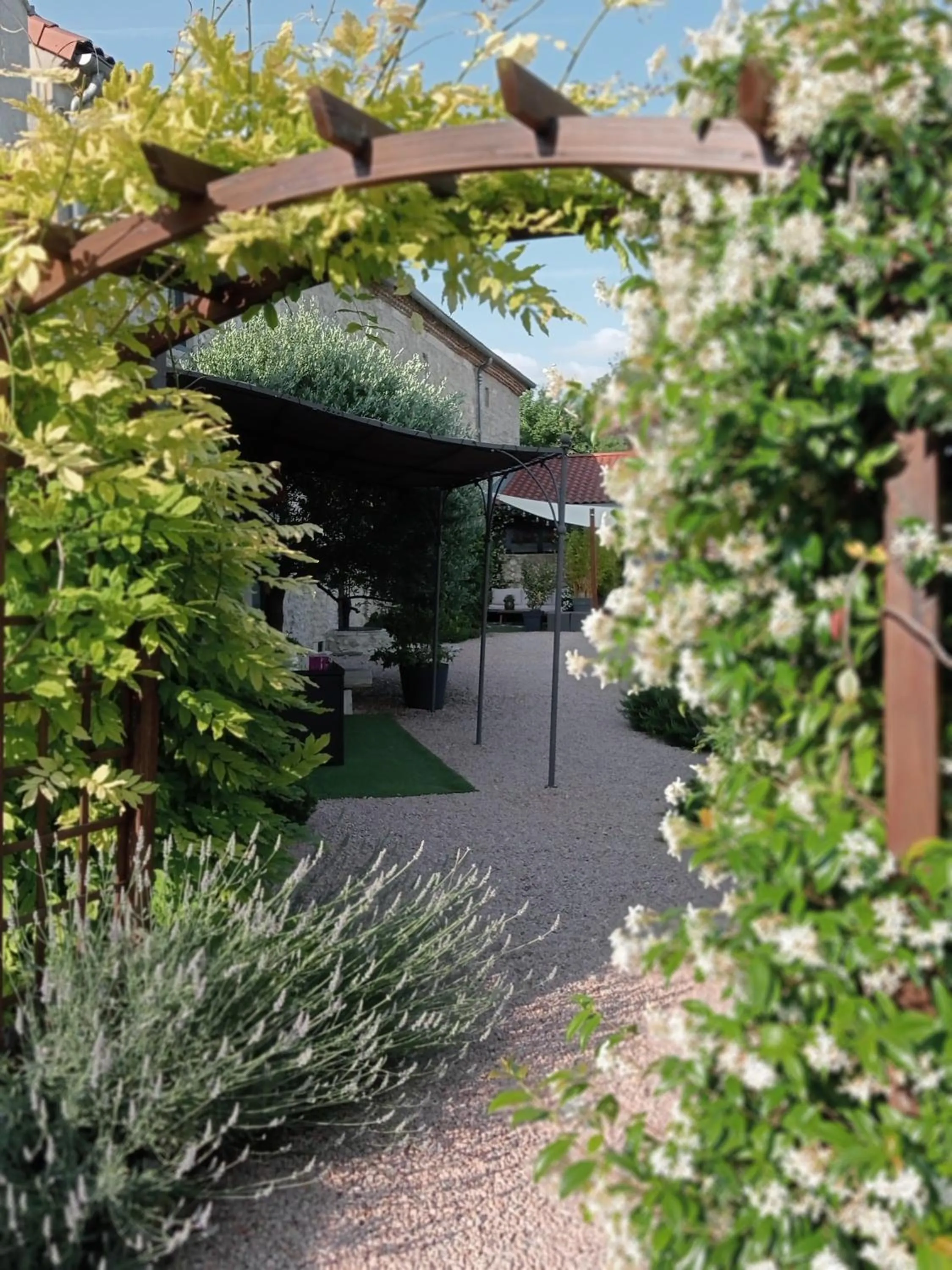 Garden in Auvergnat'Home