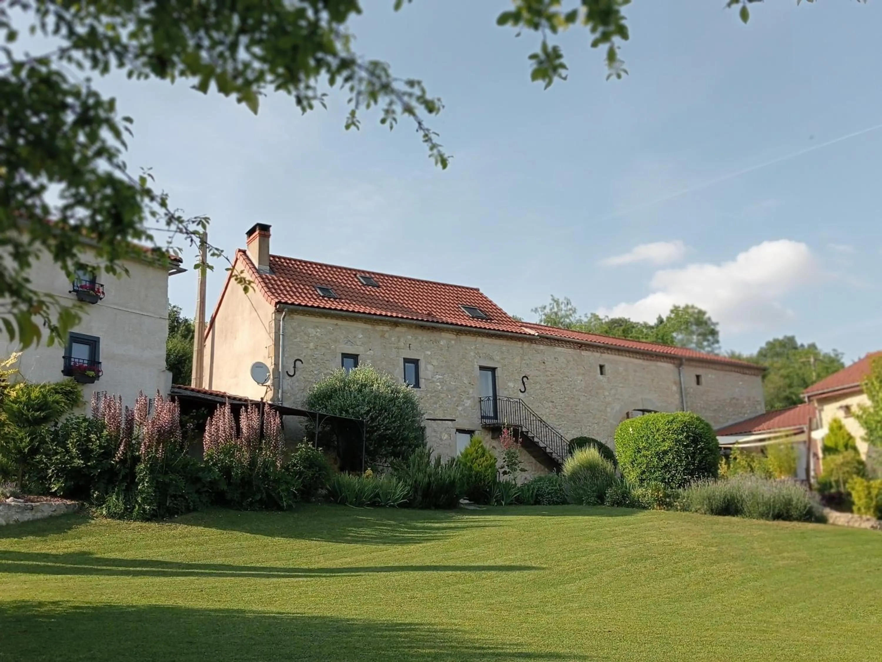 Property building in Auvergnat'Home