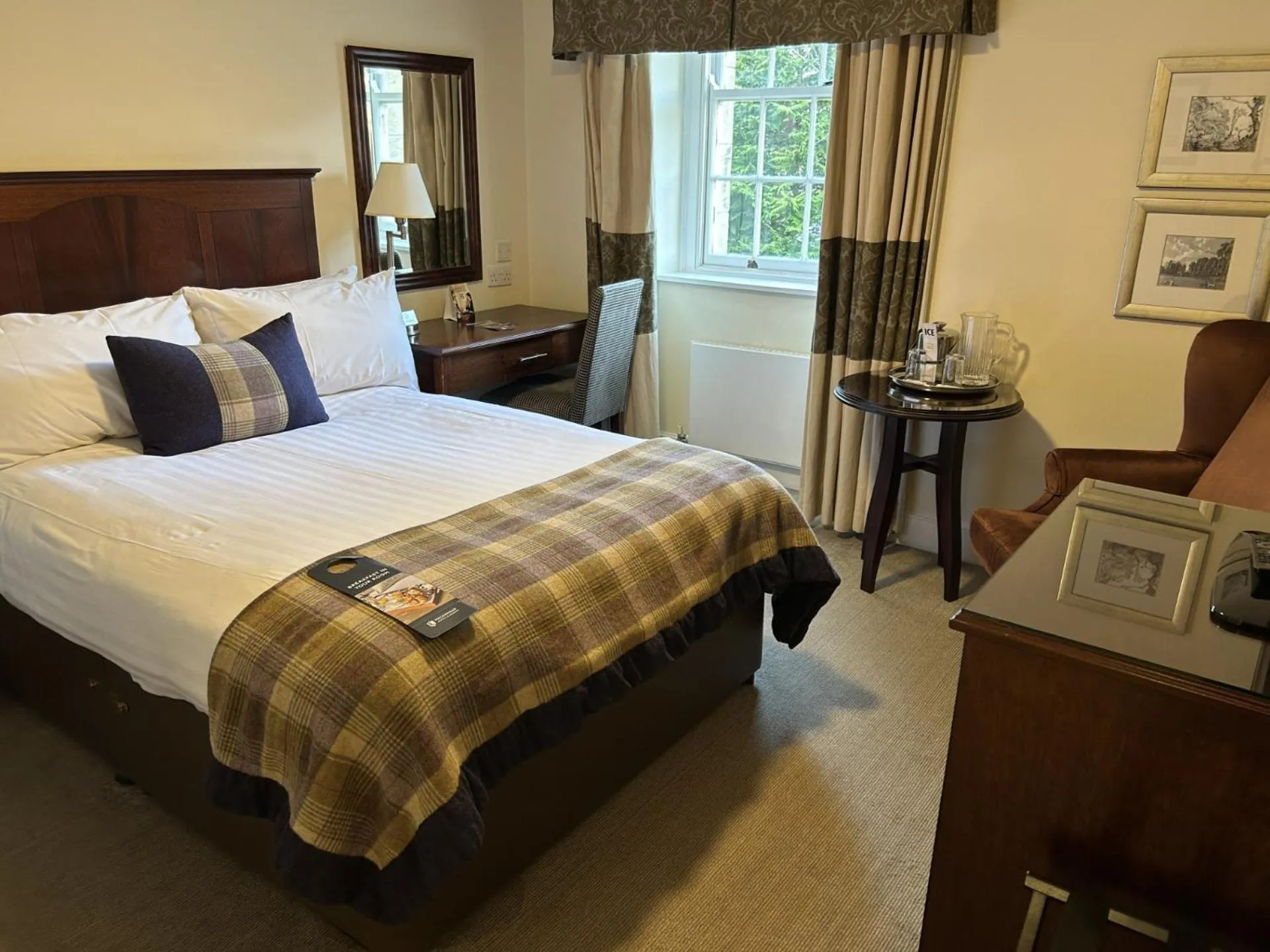 Bed in Macdonald Linden Hall Hotel, Golf & Spa