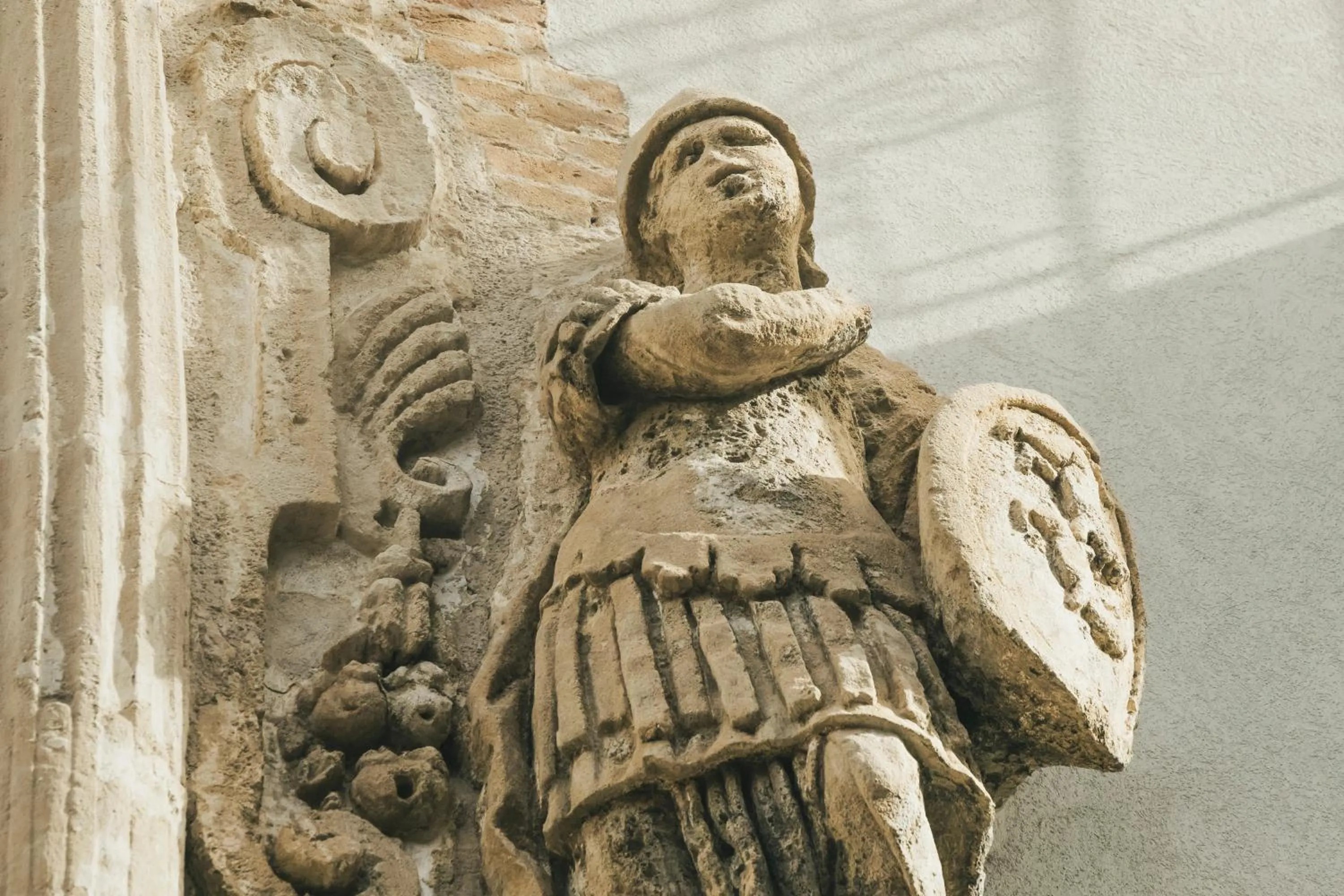 Decorative detail in B&B Palazzo Corvino