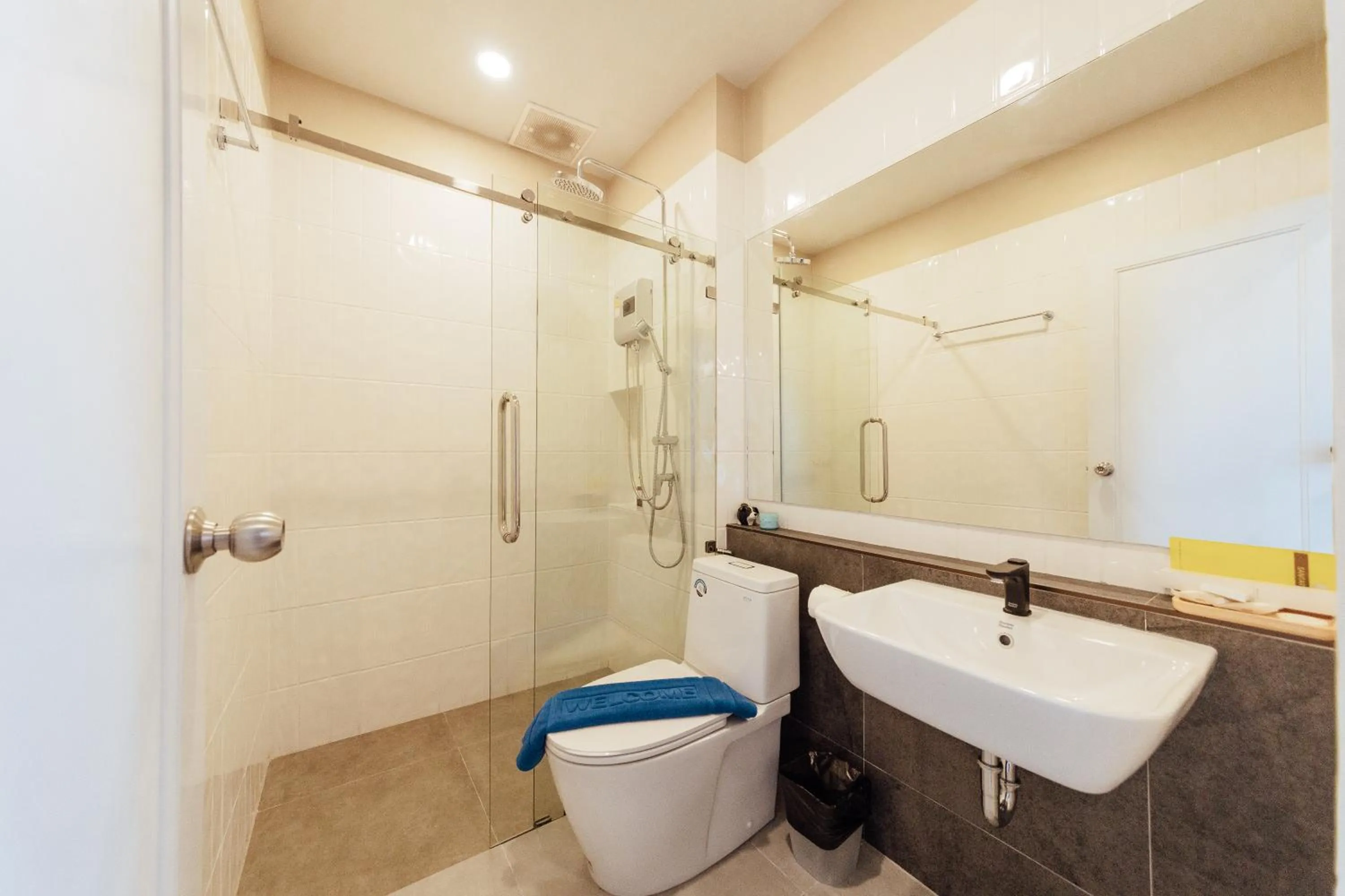 Photo of the whole room in Phu sakon ville hotel