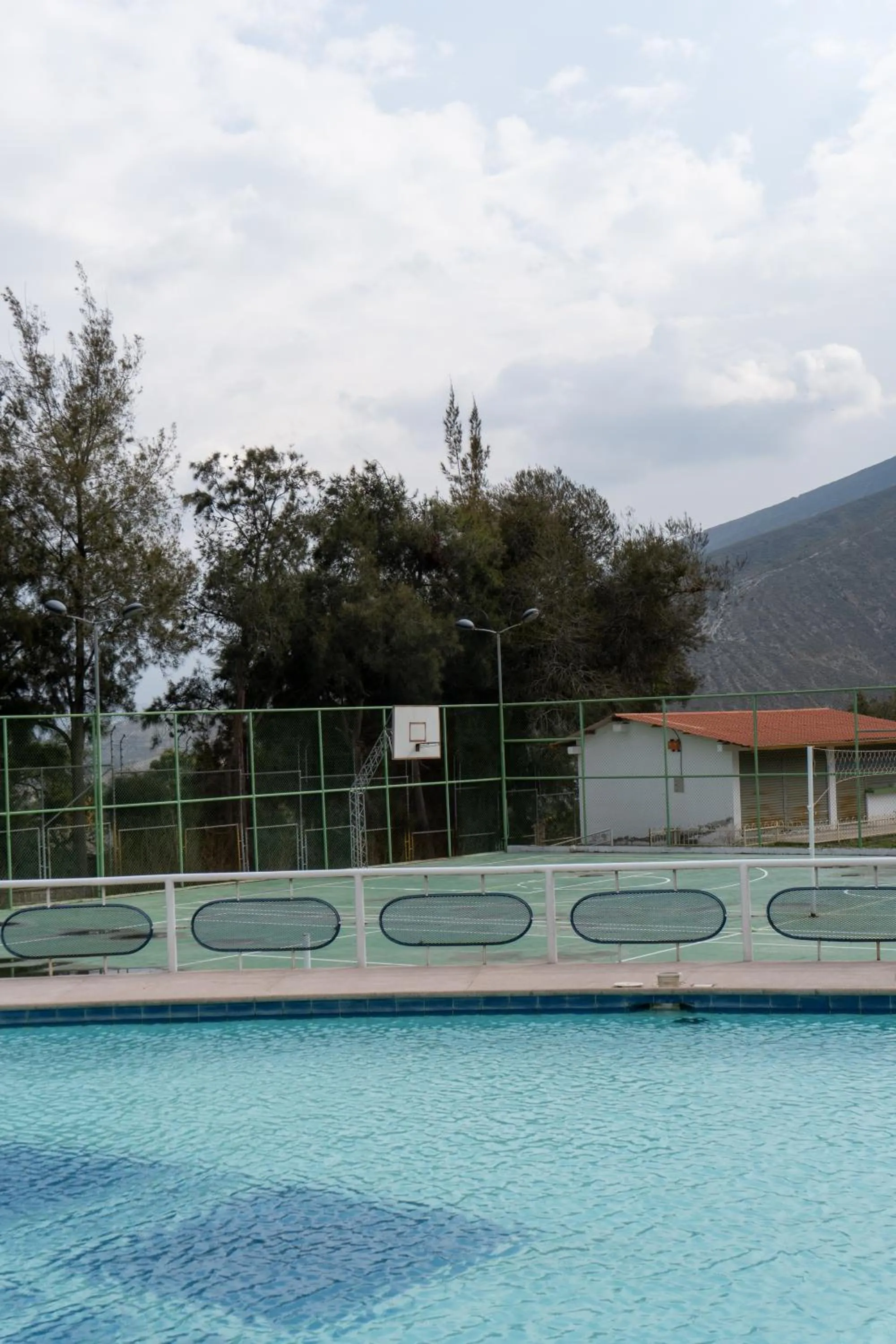 Pool view in Chaupimundo Lodge