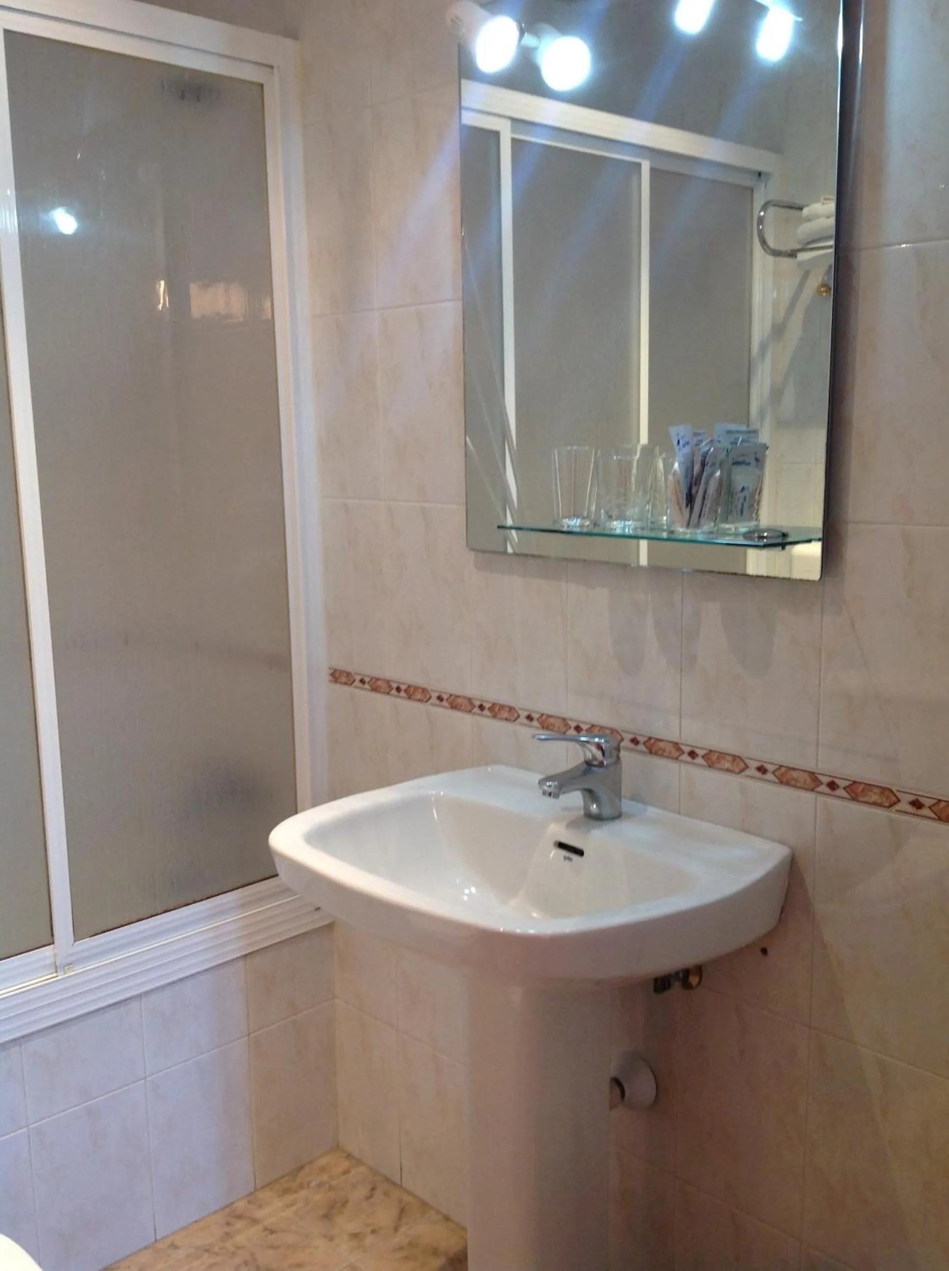 Bathroom in Hostal Julio