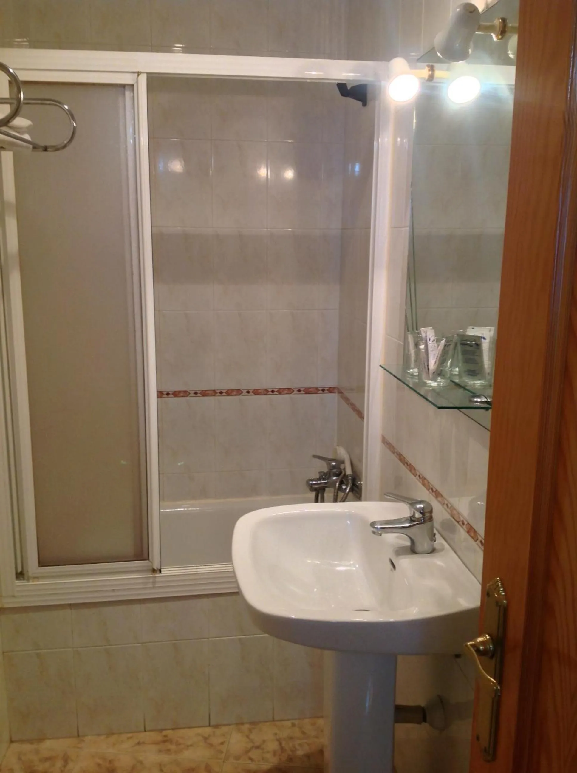 Bathroom in Hostal Julio