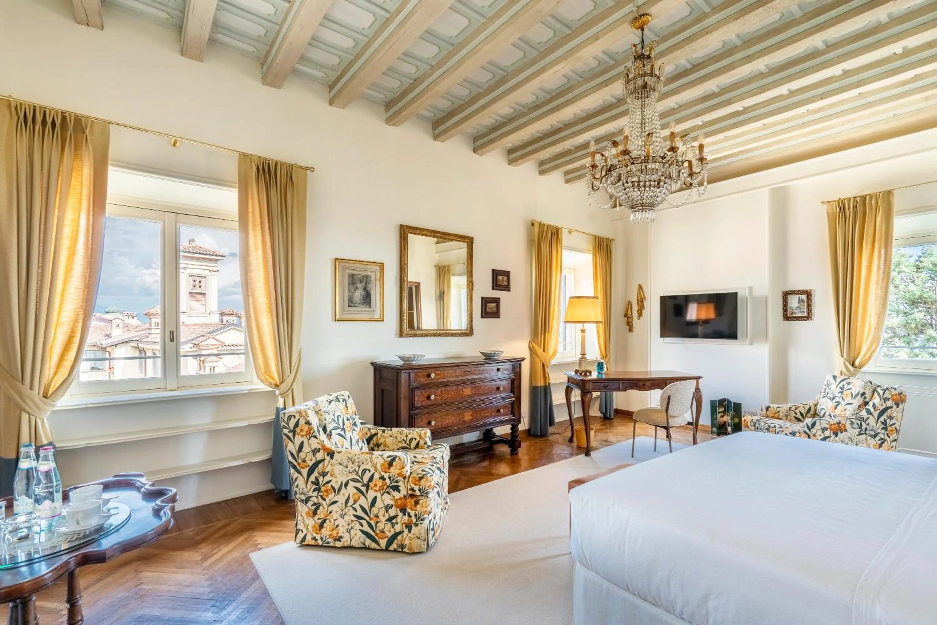 Bedroom, Bed in FORESTERIA di PALAZZO RADICI