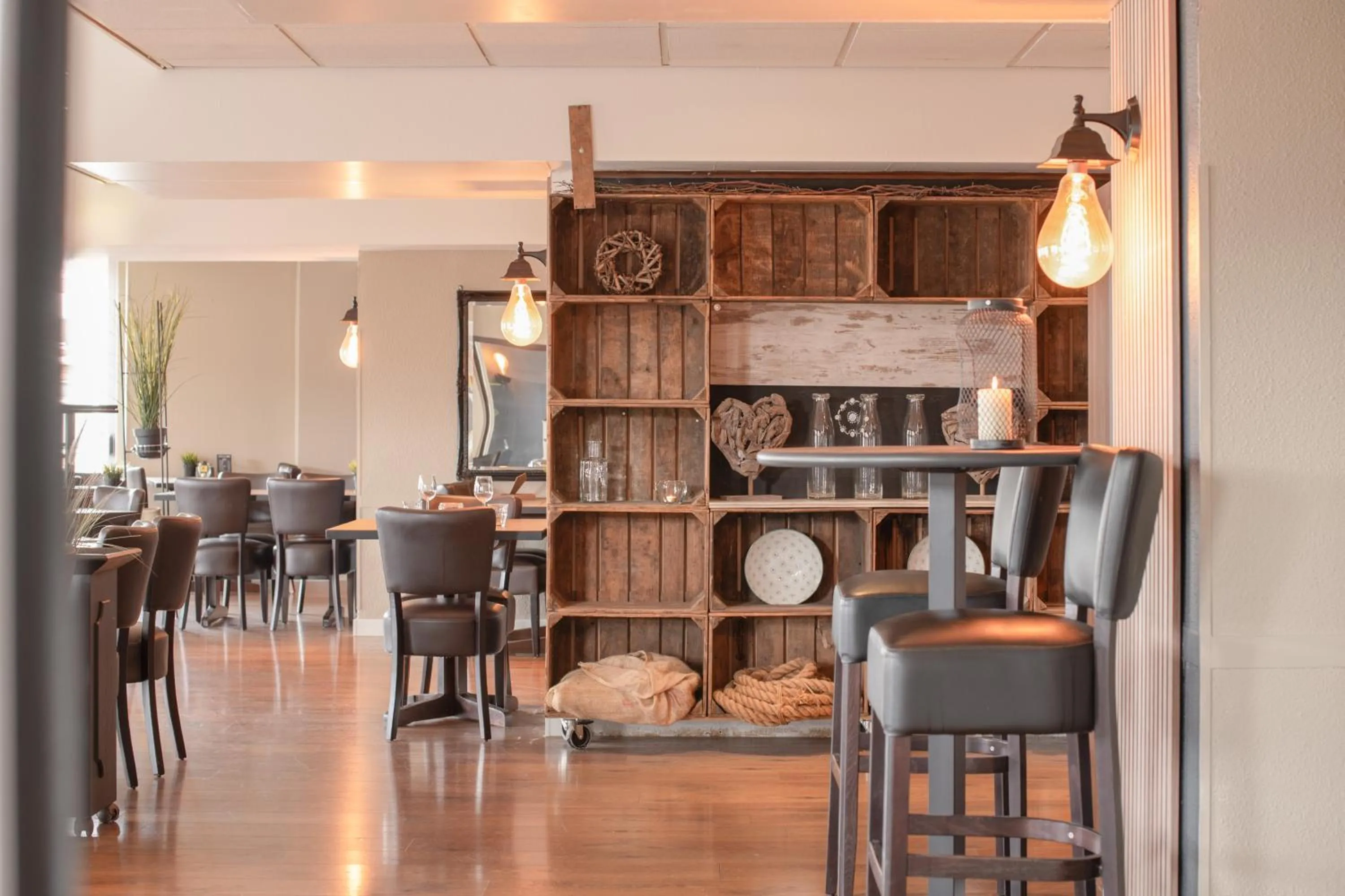 Restaurant/places to eat in City hotel Terneuzen