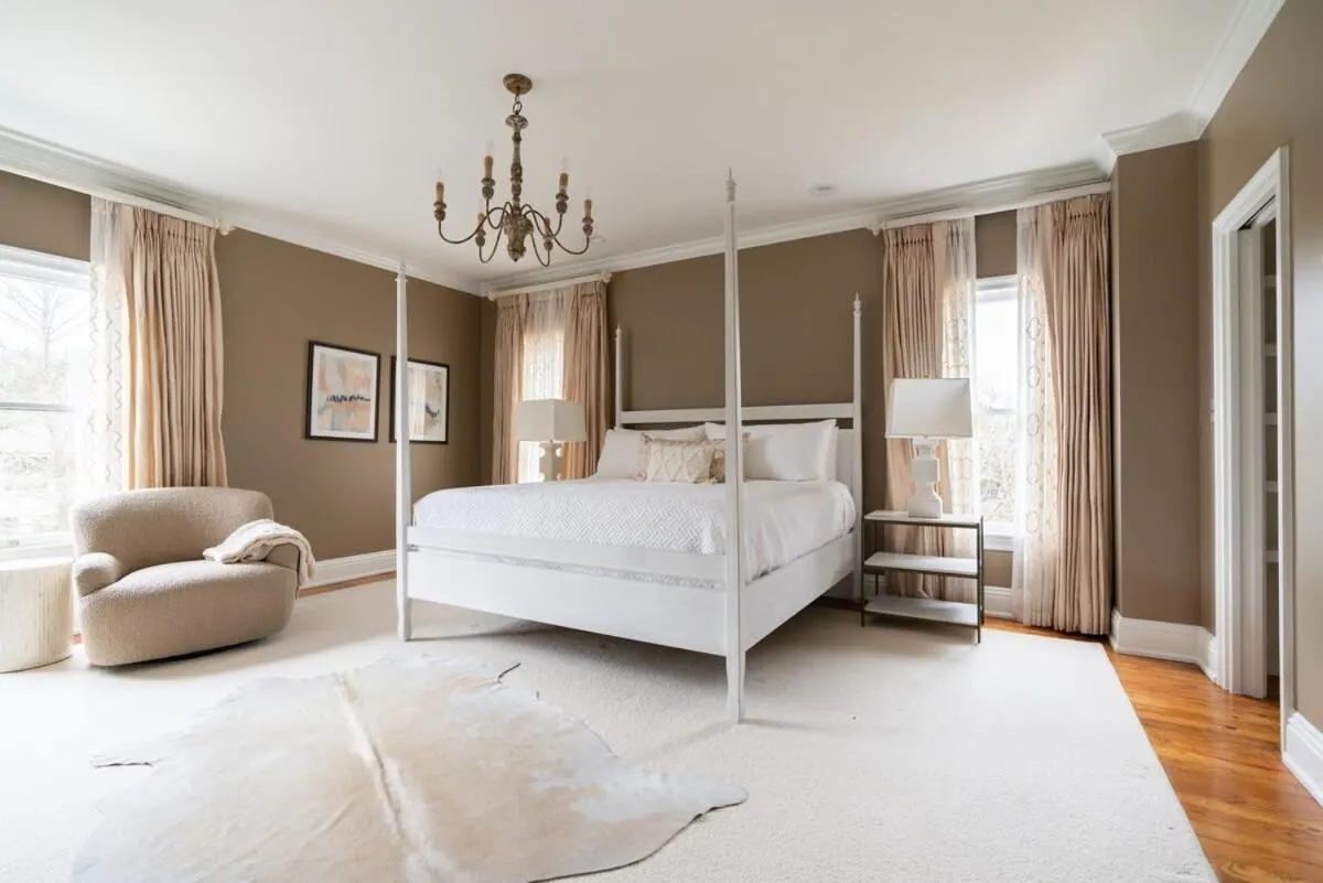 Bed in Church St Collection - 109 Whole House and Pool