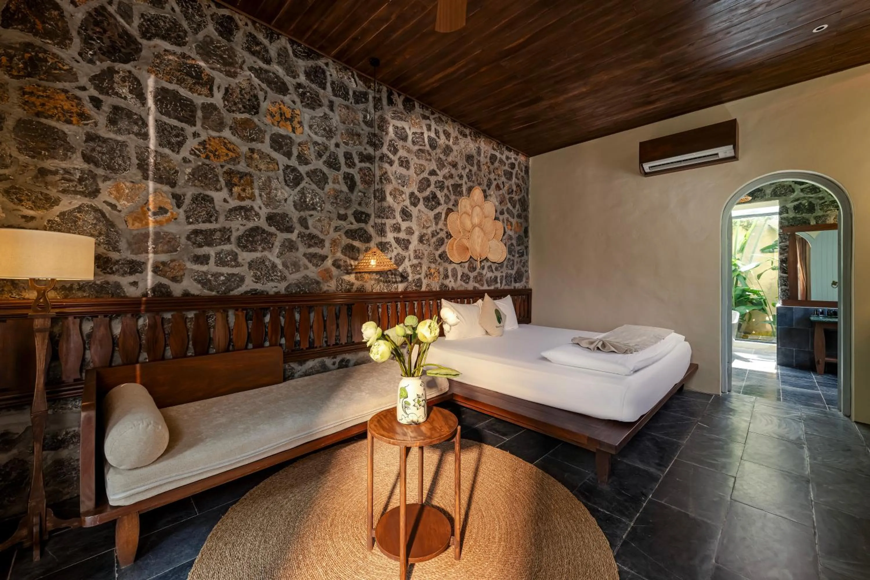 Bed in Tam Coc Retreat Ninh Binh