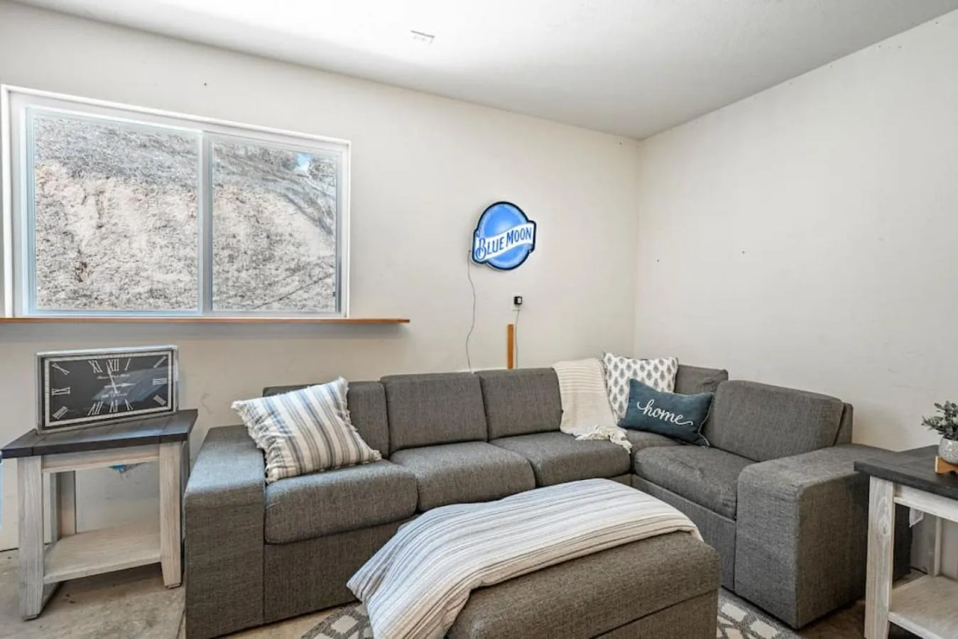 Game Room in Manic Mountain Forest Cabin 3 miles from Bass Lake