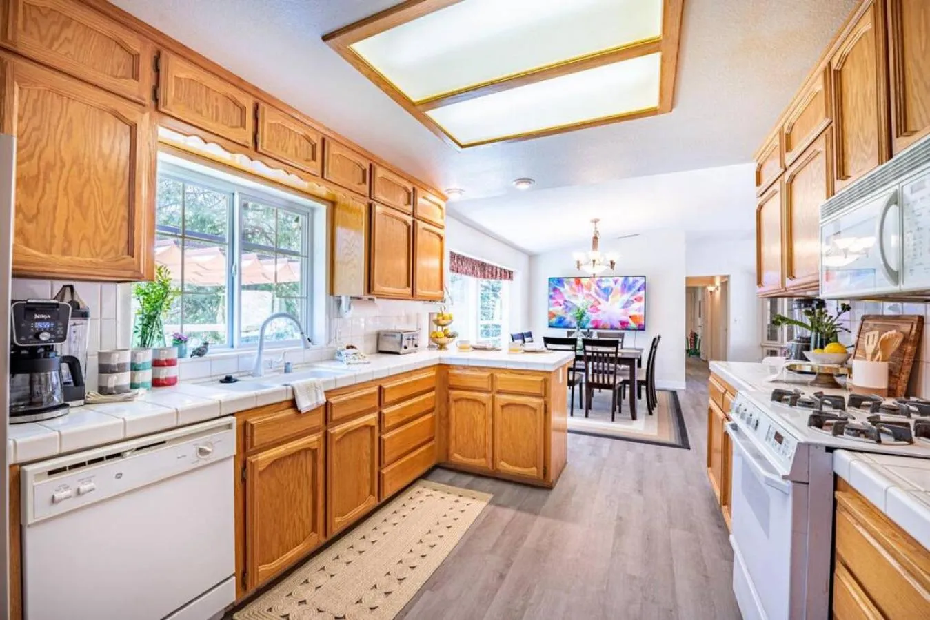 Manic Mountain Forest Cabin 3 miles from Bass Lake