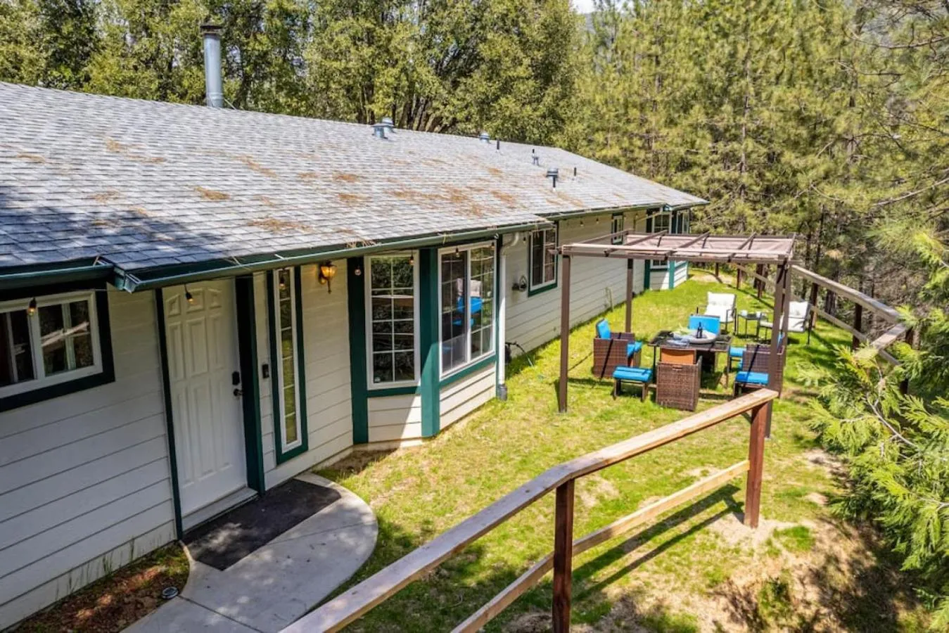 Garden in Manic Mountain Forest Cabin 3 miles from Bass Lake