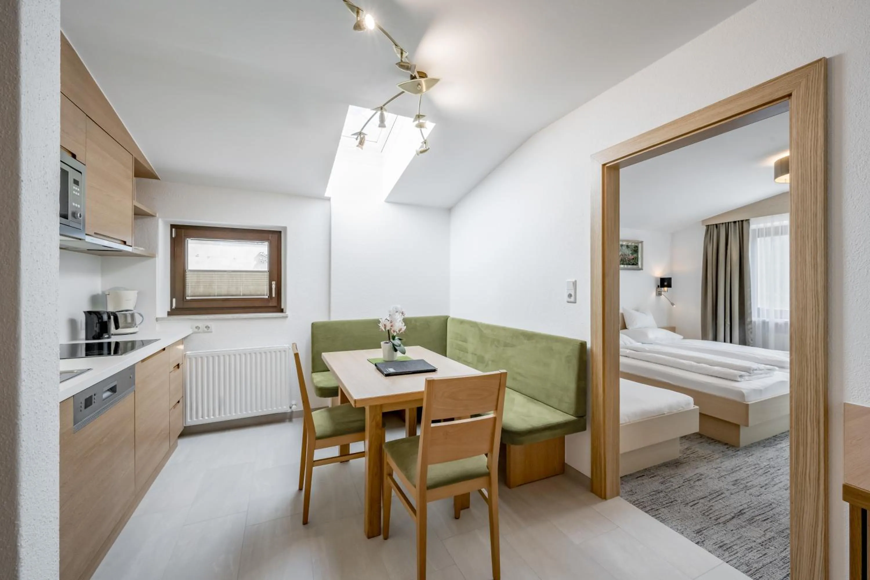 Living room, Bed in Apart Hotel Garni Wieser