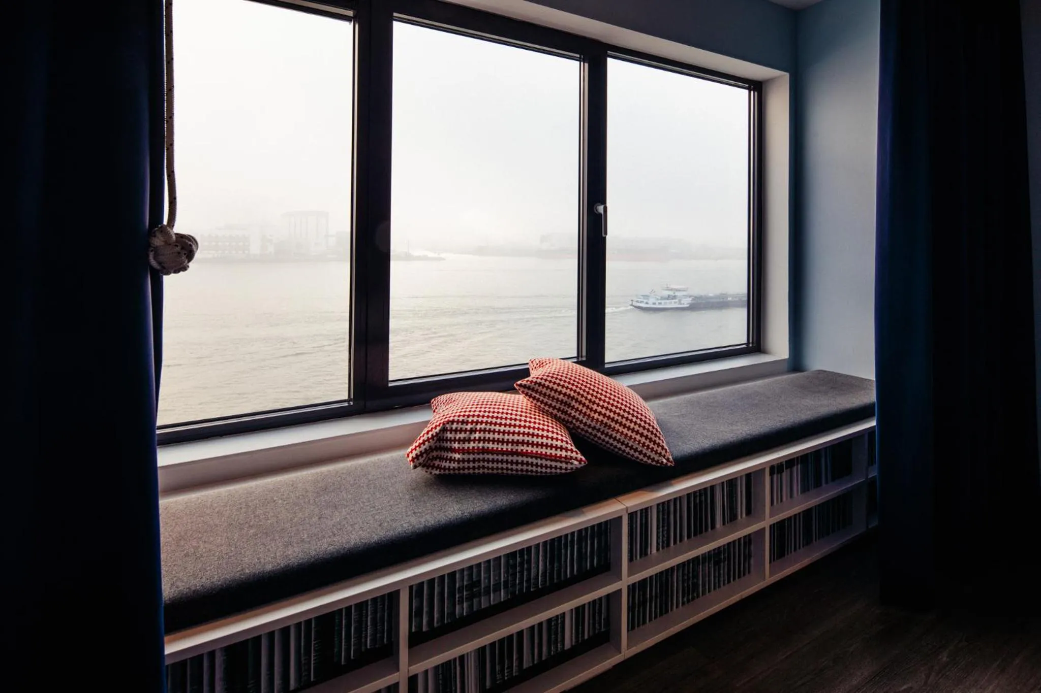 River view, Bed in Delta Hotel