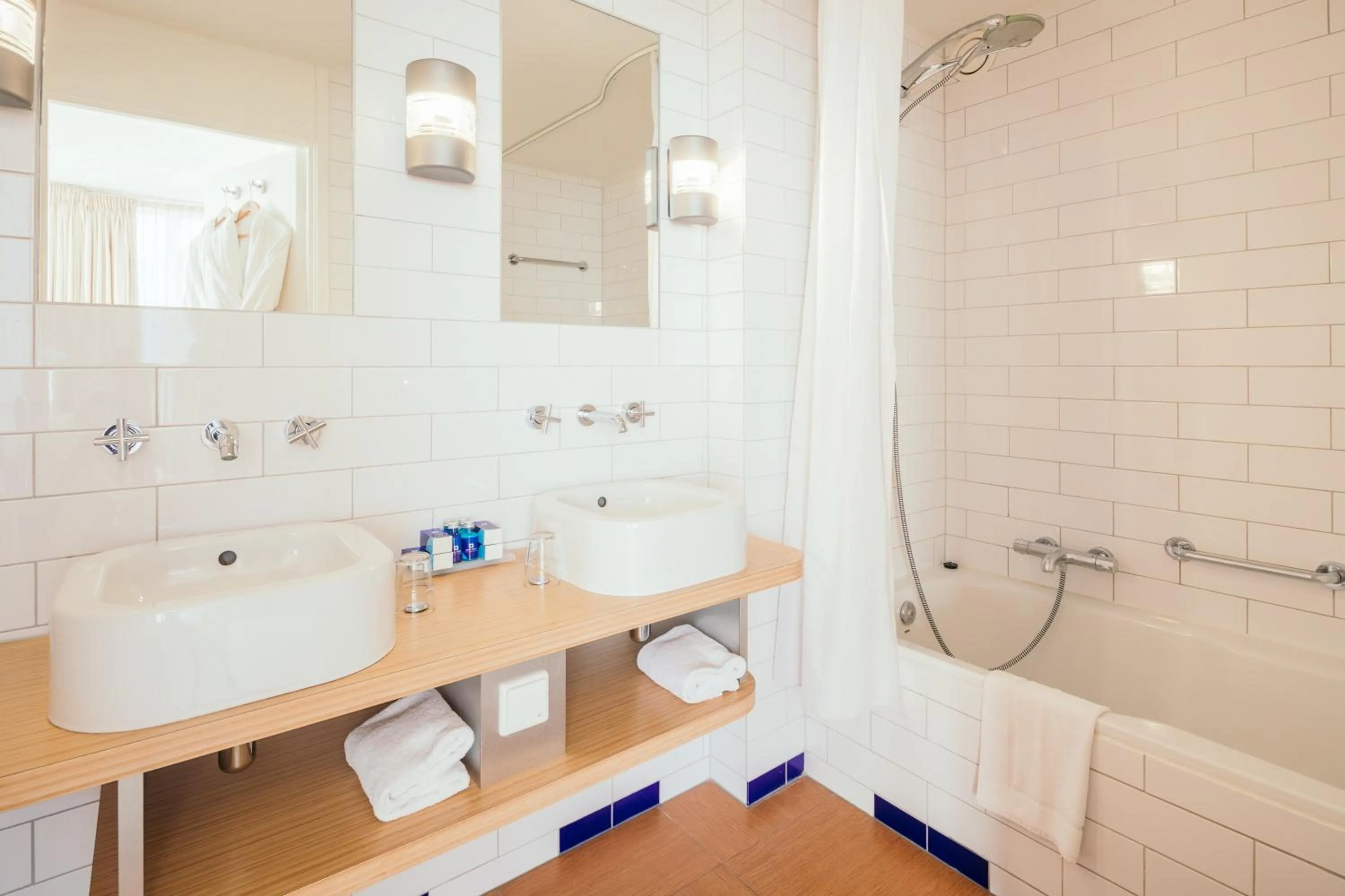 Bathroom in Delta Hotel