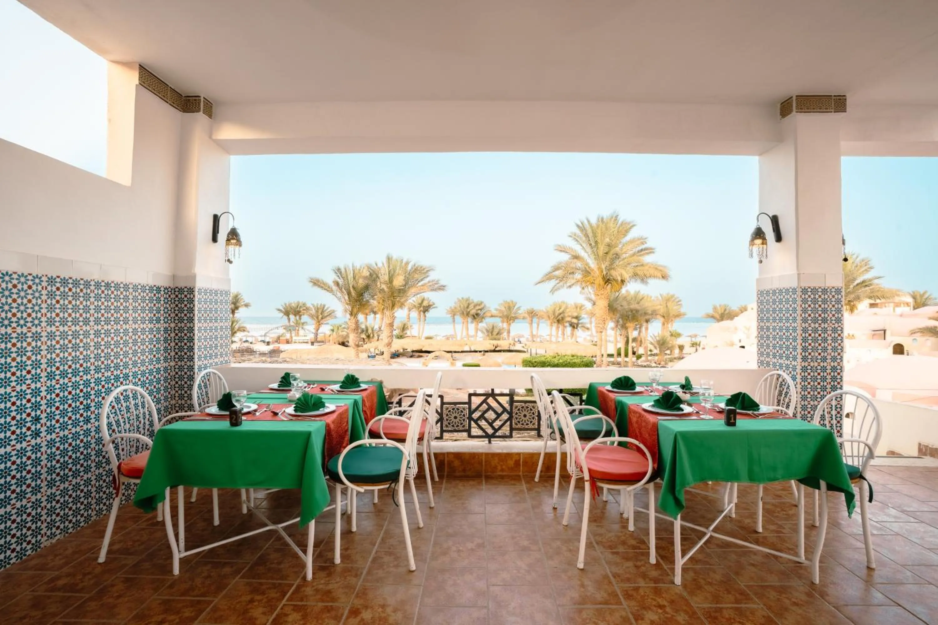 Restaurant/places to eat in Protels Crystal Beach Resort