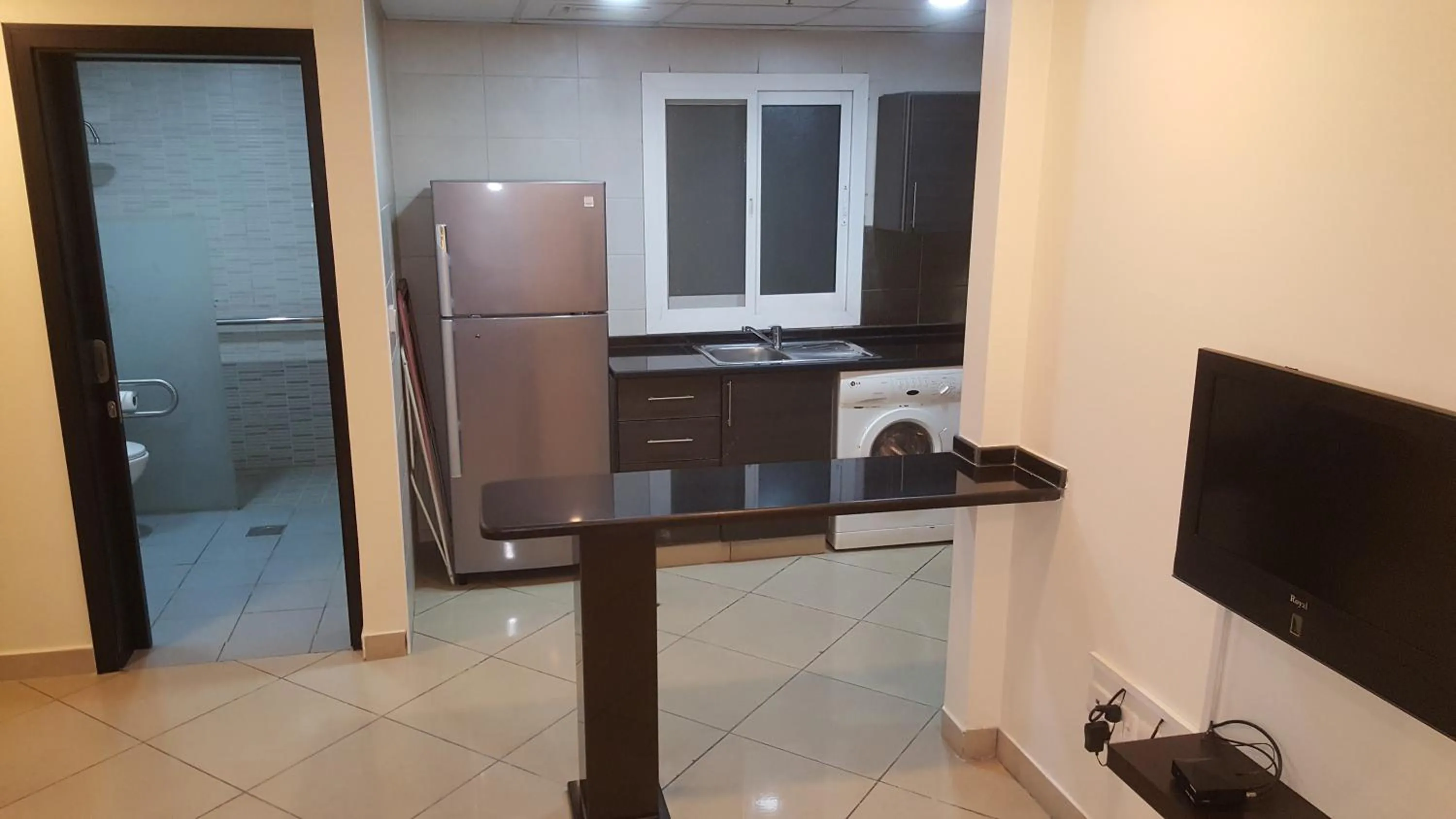 Kitchen or kitchenette in Boulevard City Suites Hotel Apartments