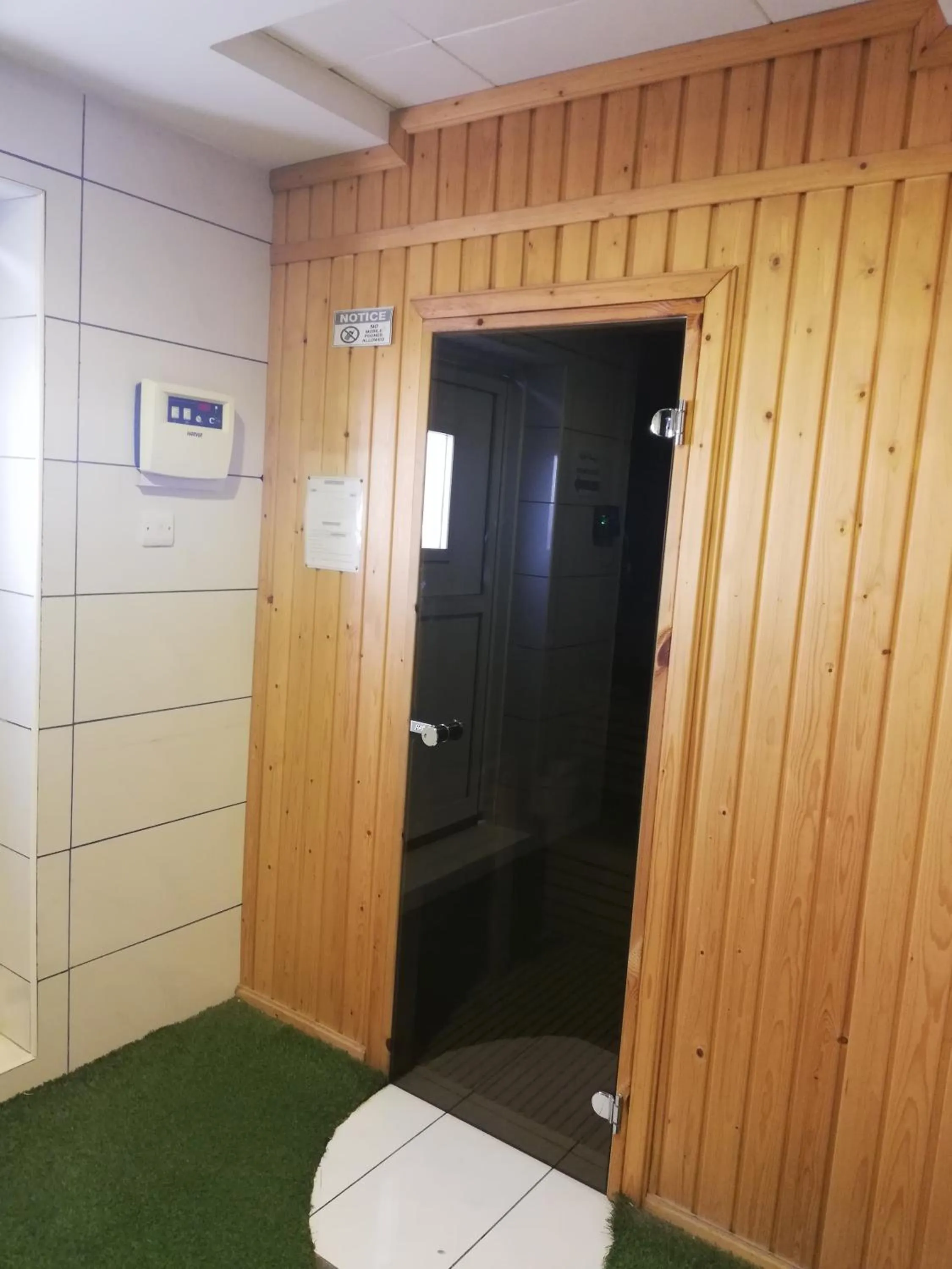 Sauna in Boulevard City Suites Hotel Apartments