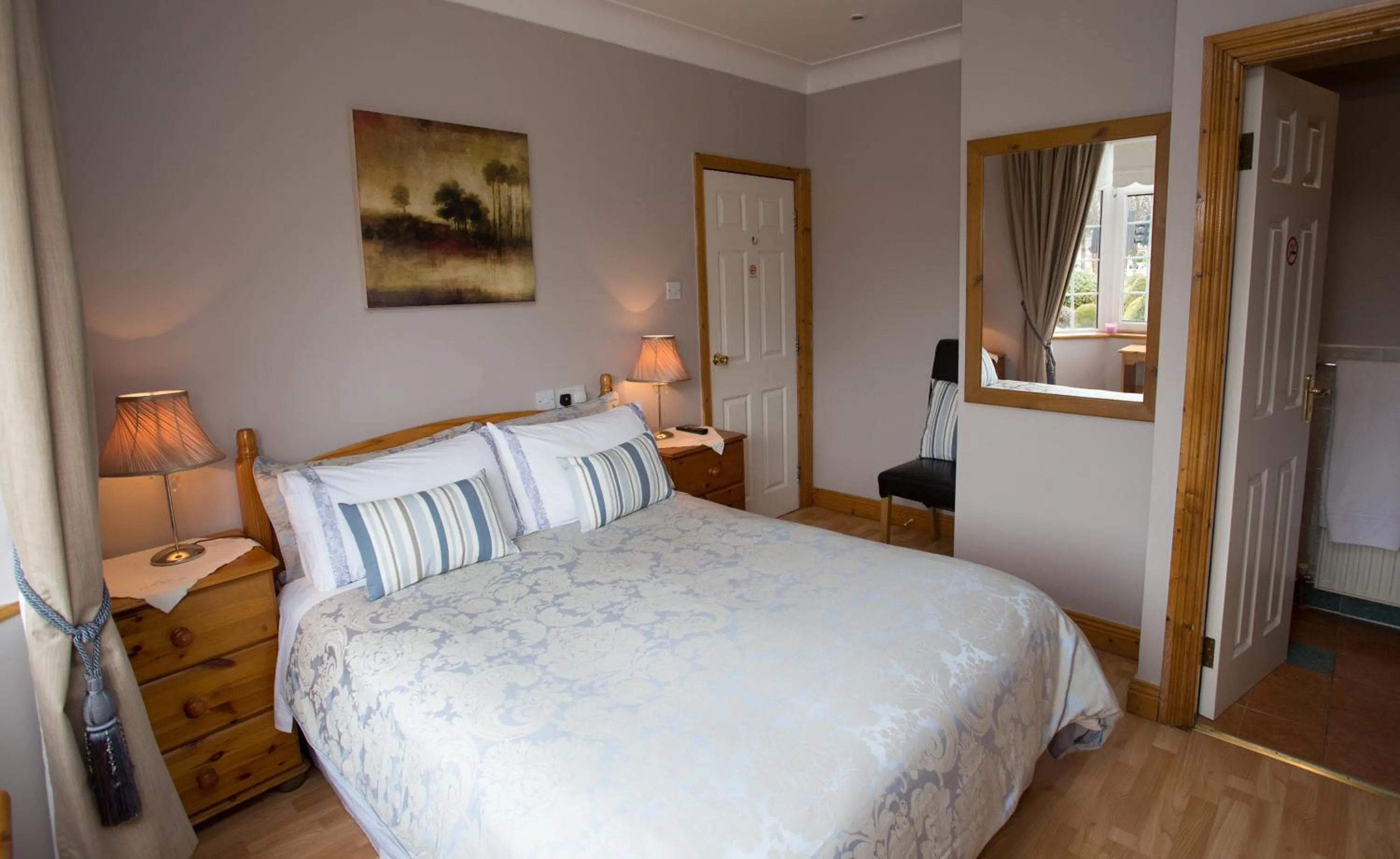 Photo of the whole room in Almanii