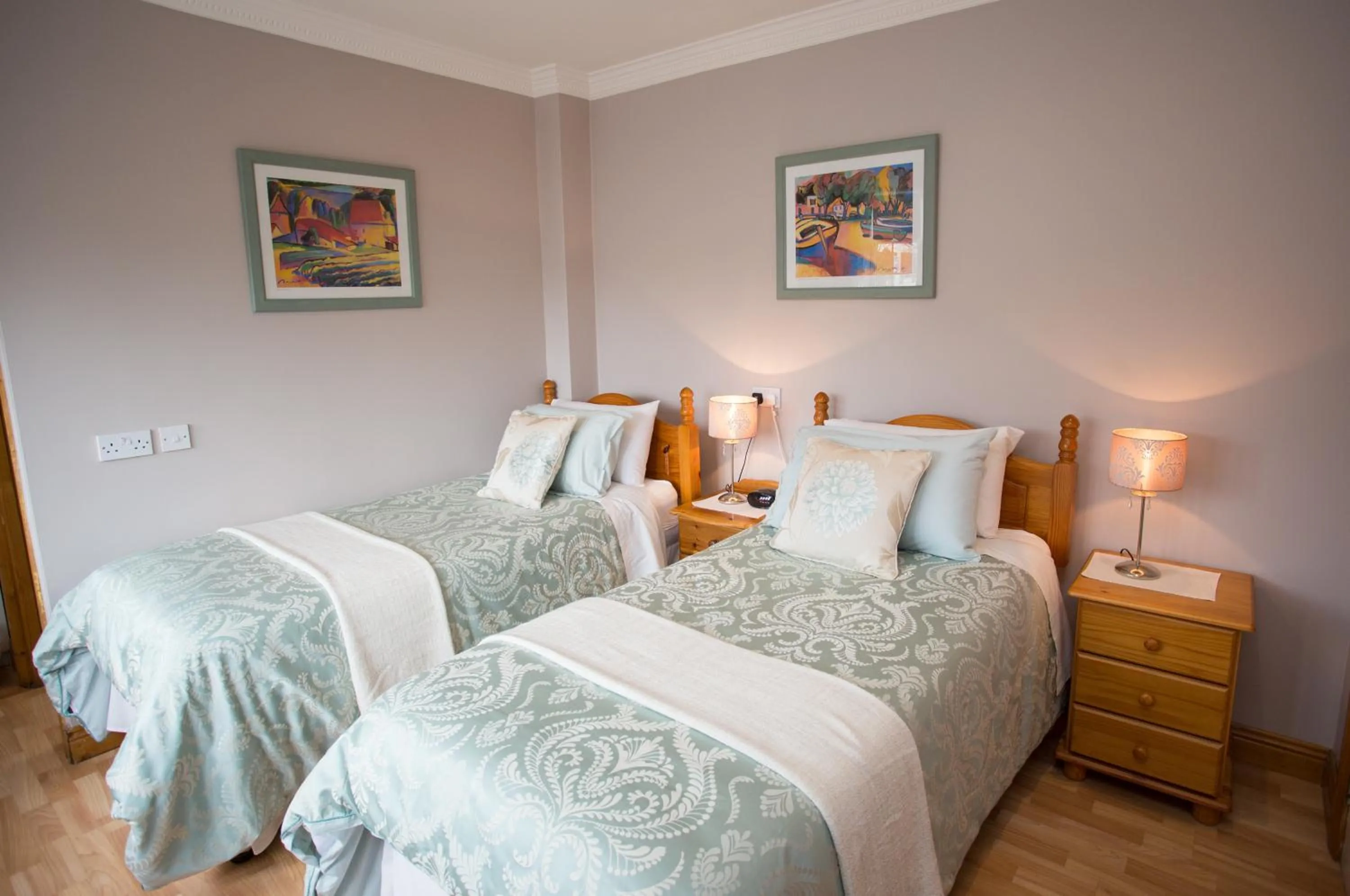 Photo of the whole room in Almanii