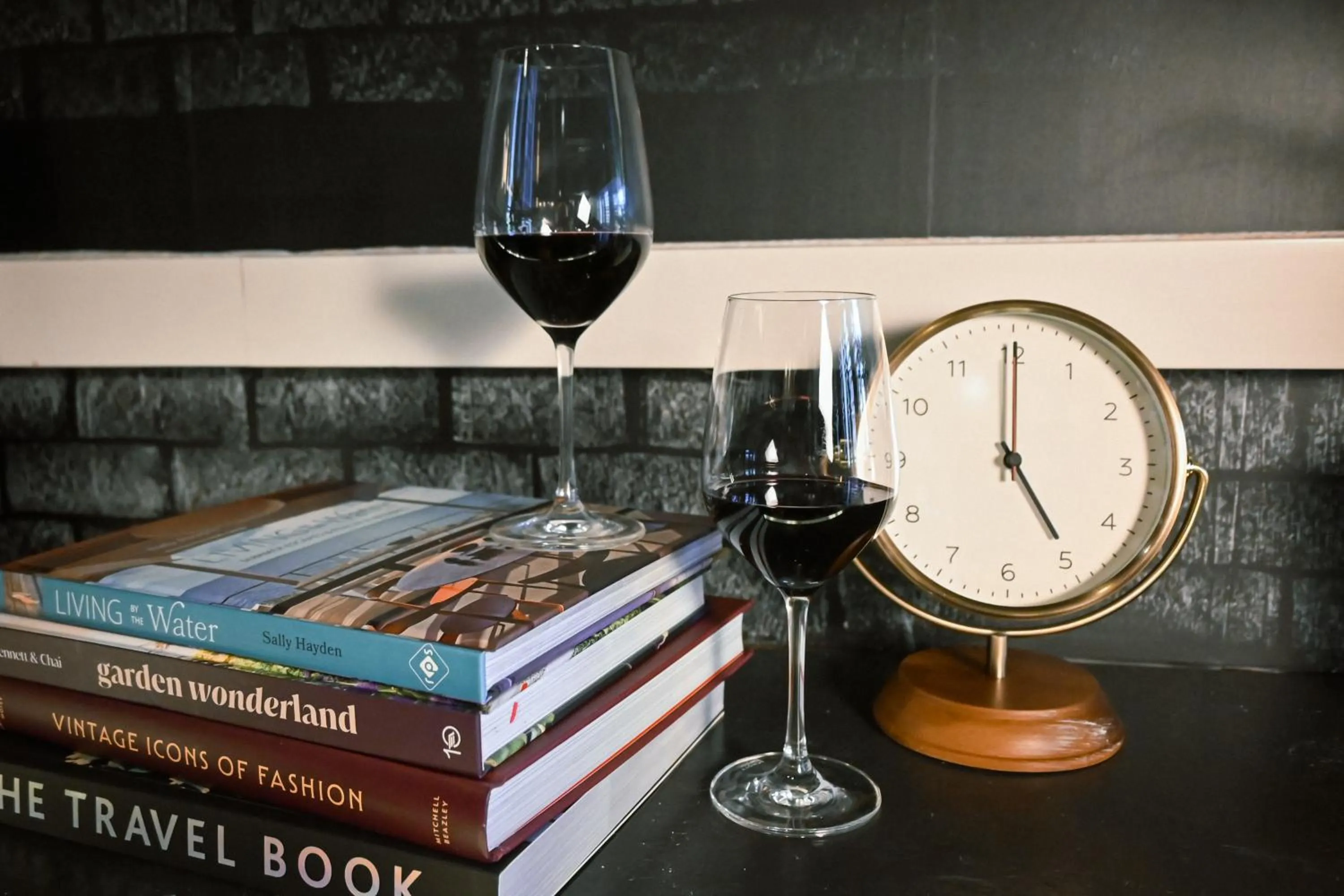 Lounge or bar in Le Meridien Charlotte