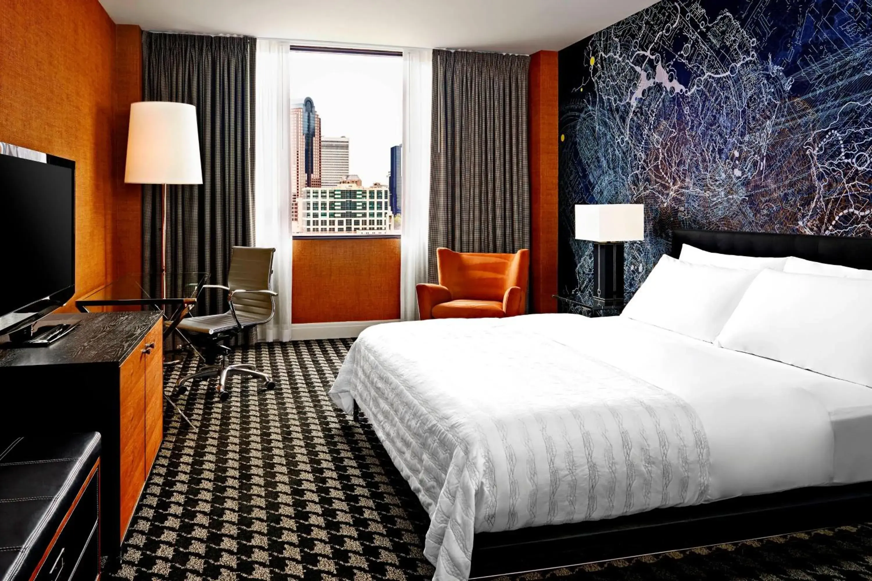 Classic, Guest room, 1 King in Le Meridien Charlotte Classic, Guest room, 1 King in Le Meridien Charlotte