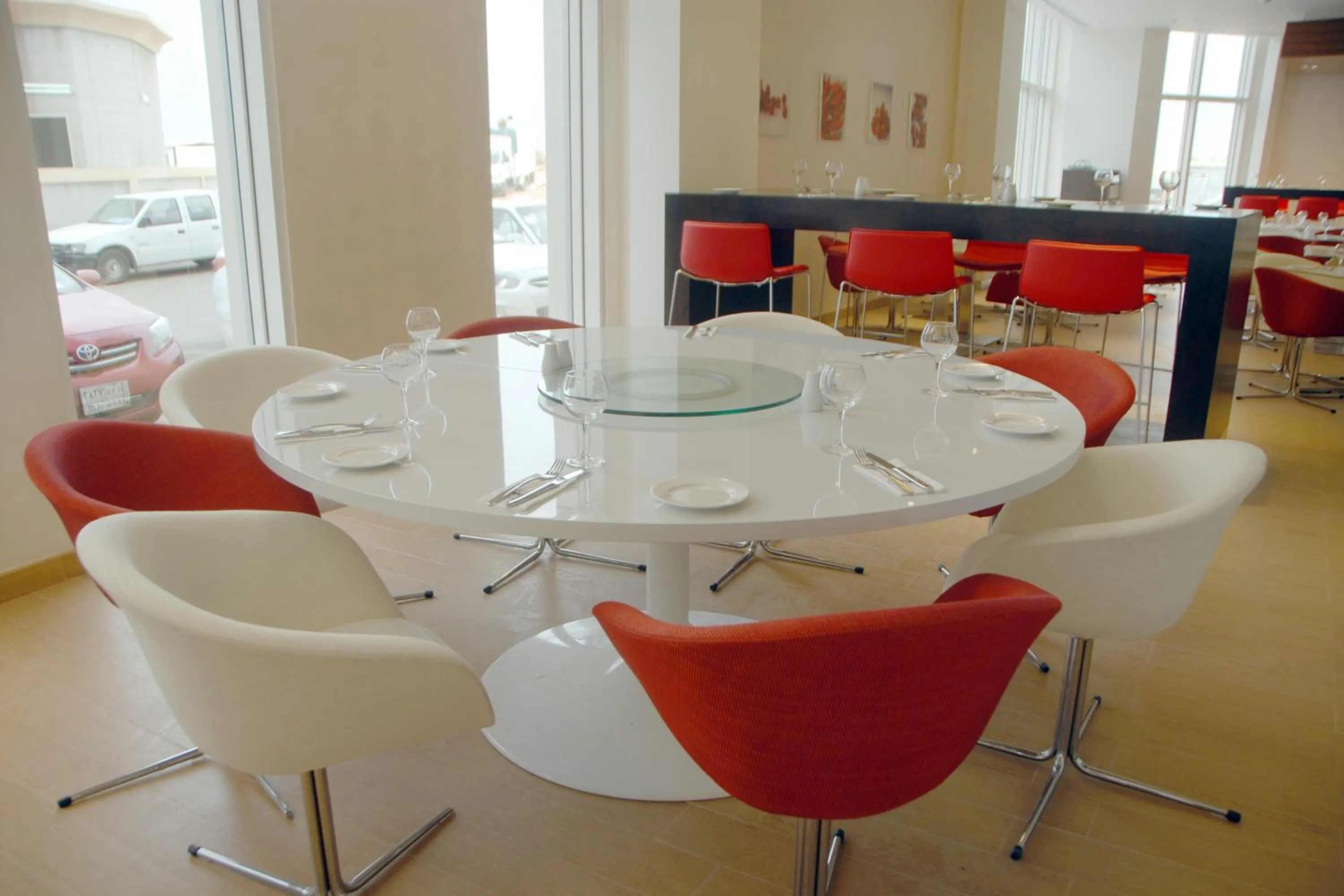 Restaurant/places to eat in Ibis Yanbu