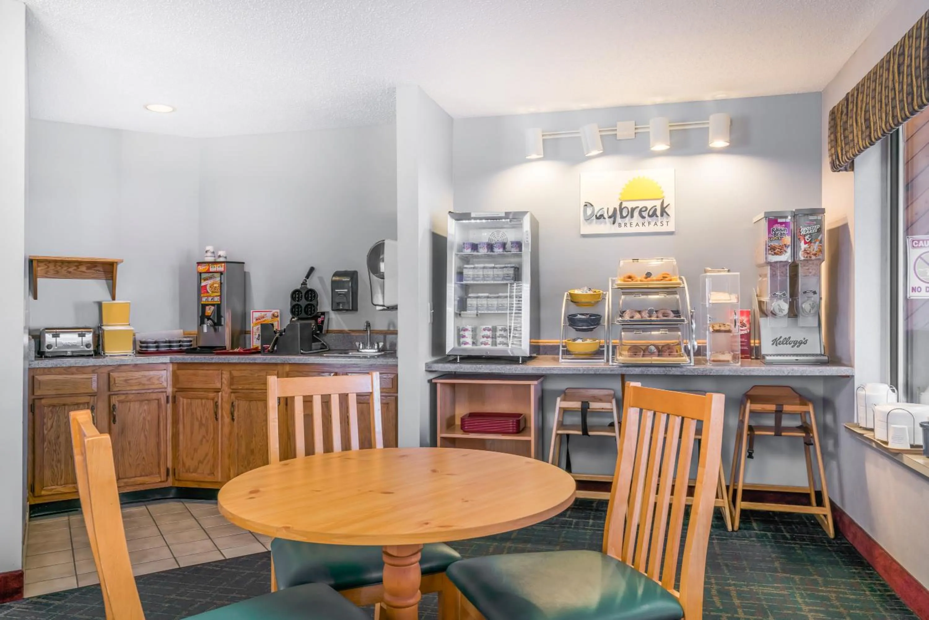 Continental breakfast in Days Inn by Wyndham Hurley