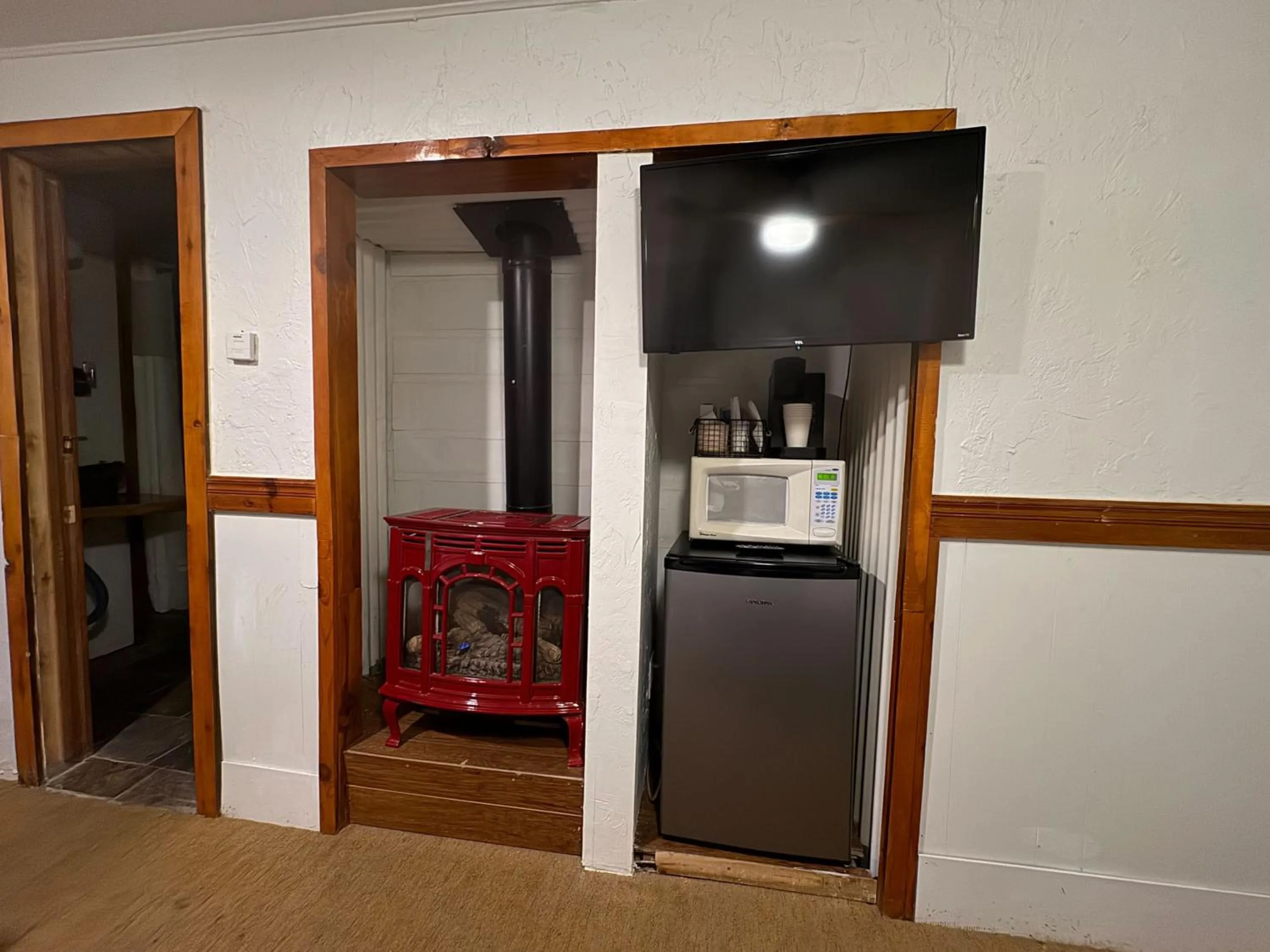 Living room in Three Pines Cabins