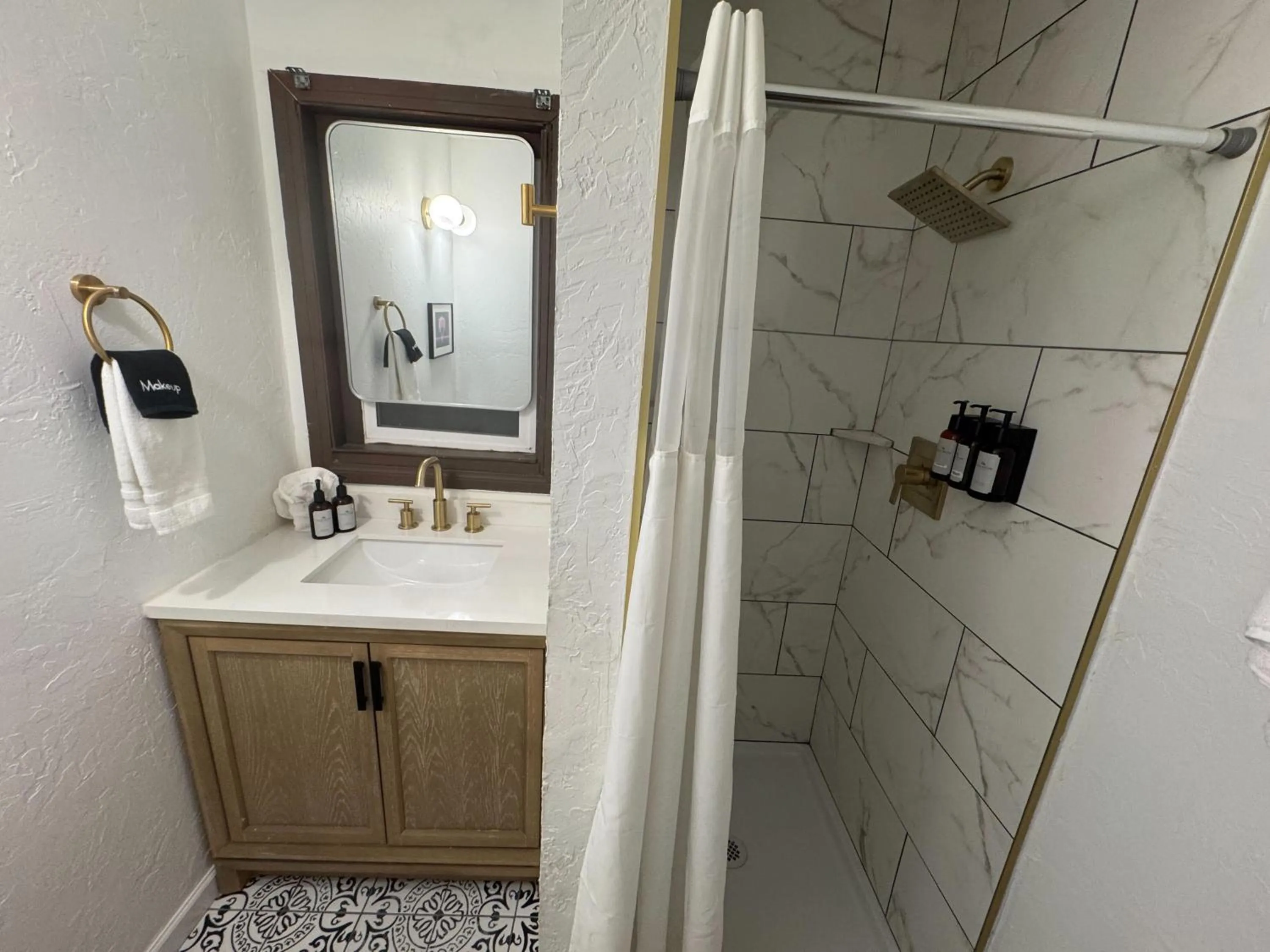 Bathroom in Three Pines Cabins