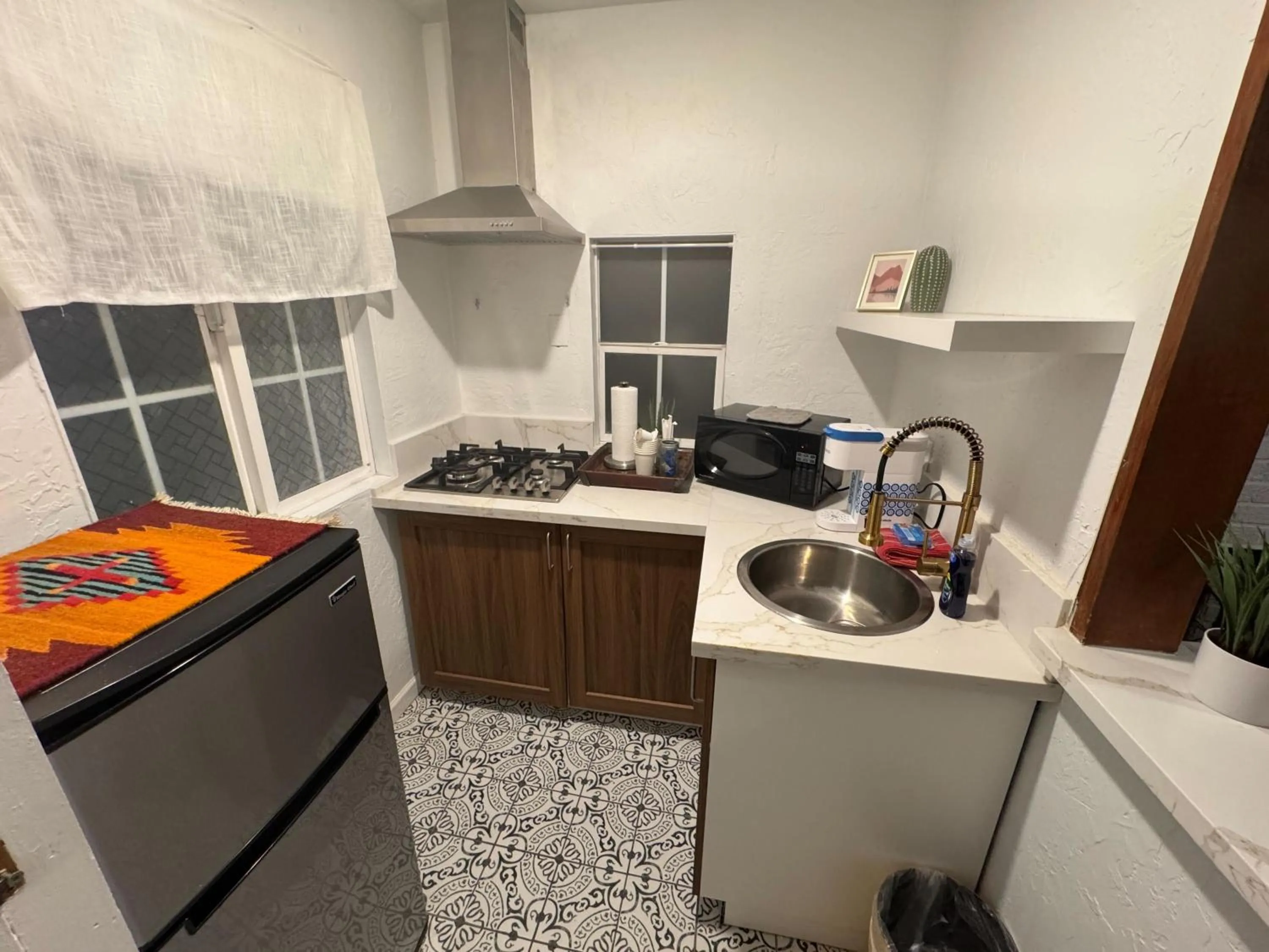 Kitchen or kitchenette in Three Pines Cabins