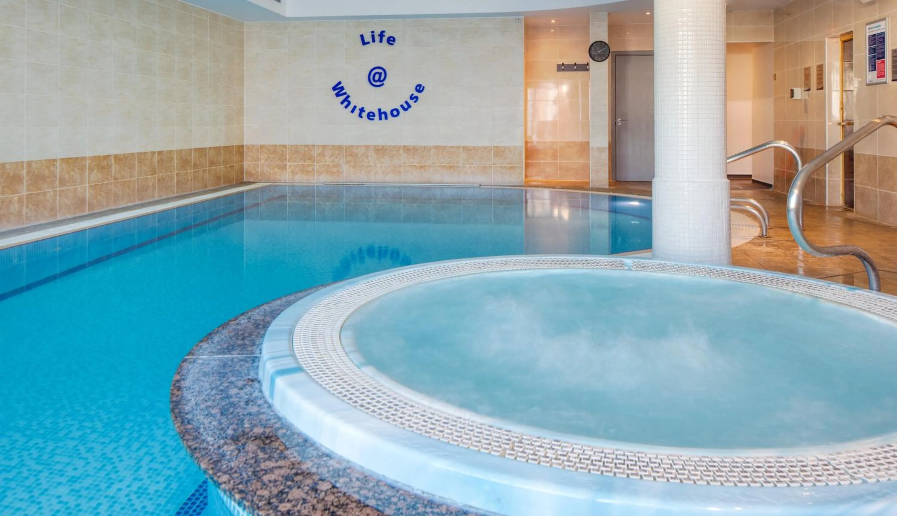 Swimming pool in The Worcester Whitehouse Hotel