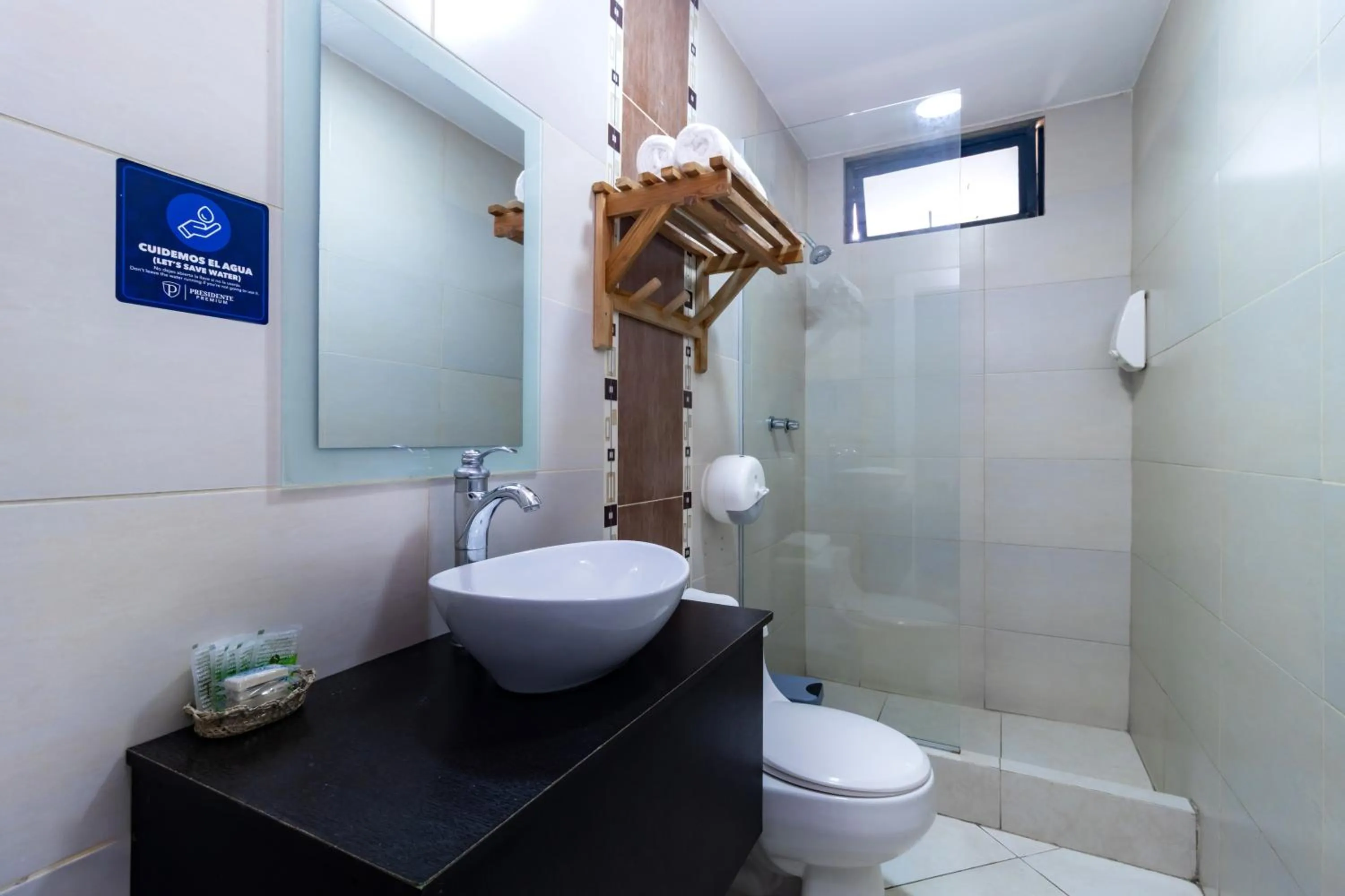 Hot Spring Bath in Hotel Presidente Beach Salinas