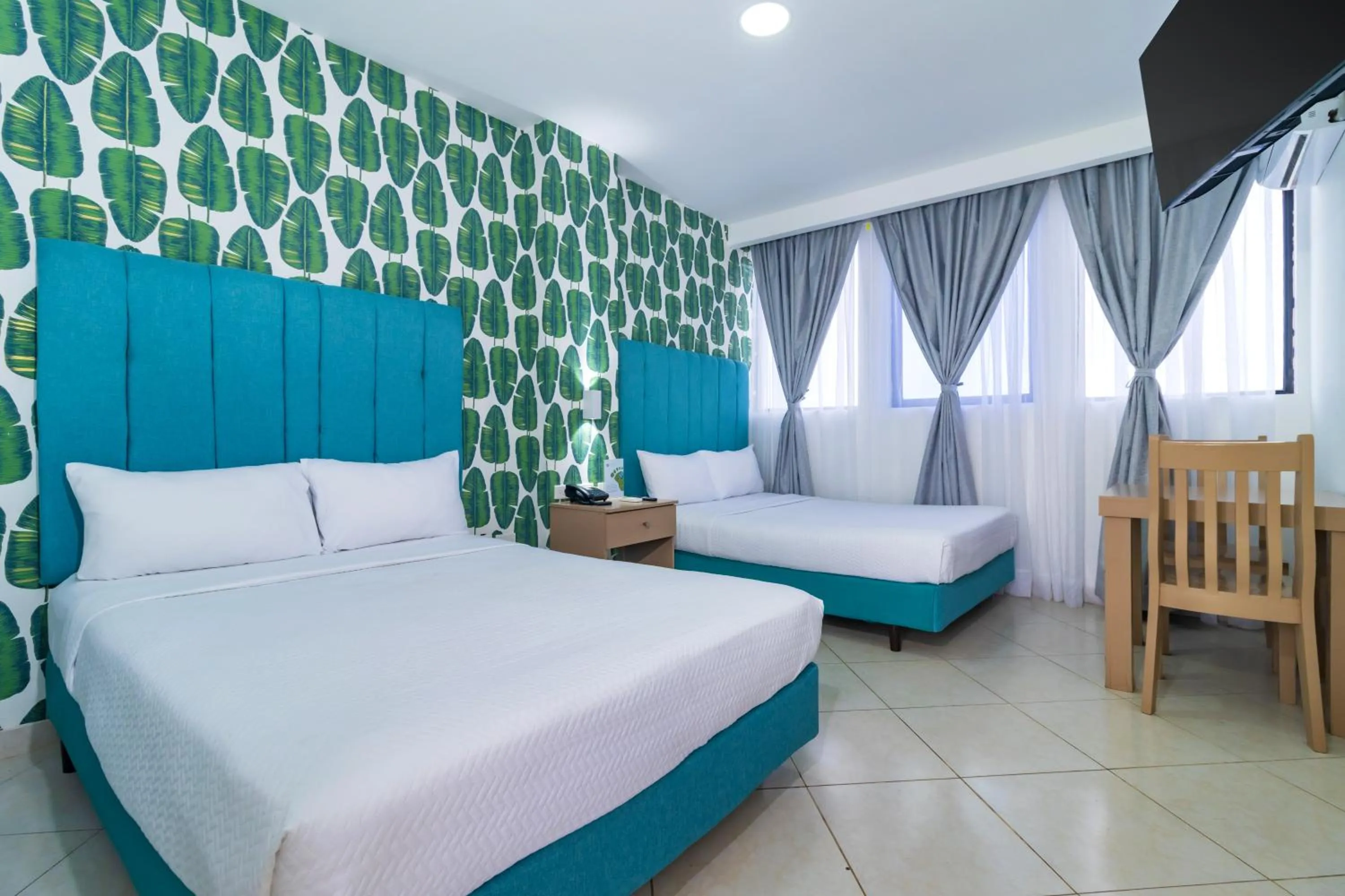 Property building, Bed in Hotel Presidente Beach Salinas