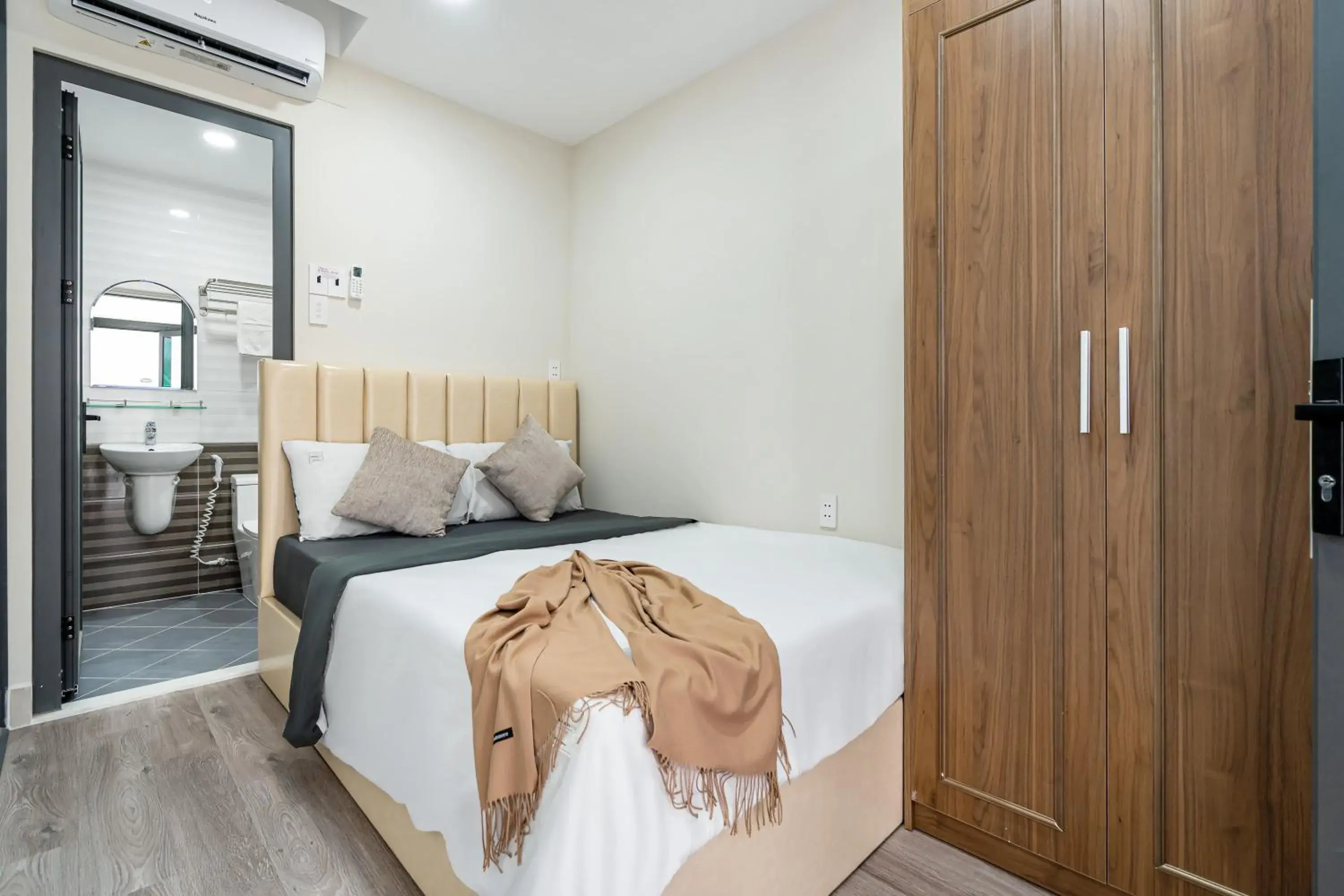 Economy Double Room - single occupancy in Jan Hostel Central Point Economy Double Room - single occupancy in Jan Hostel Central Point