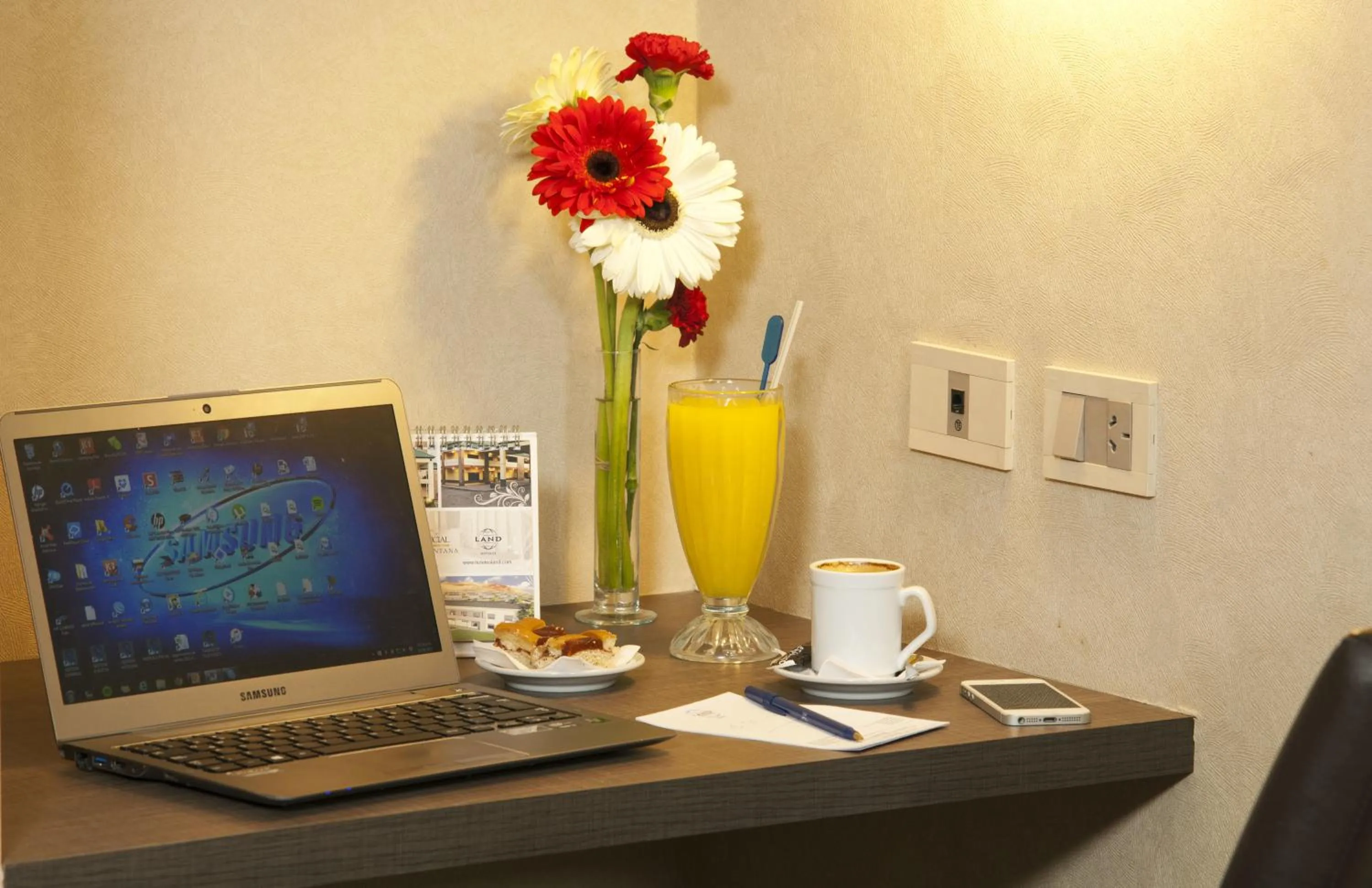 Business facilities in Land Express Neuquén